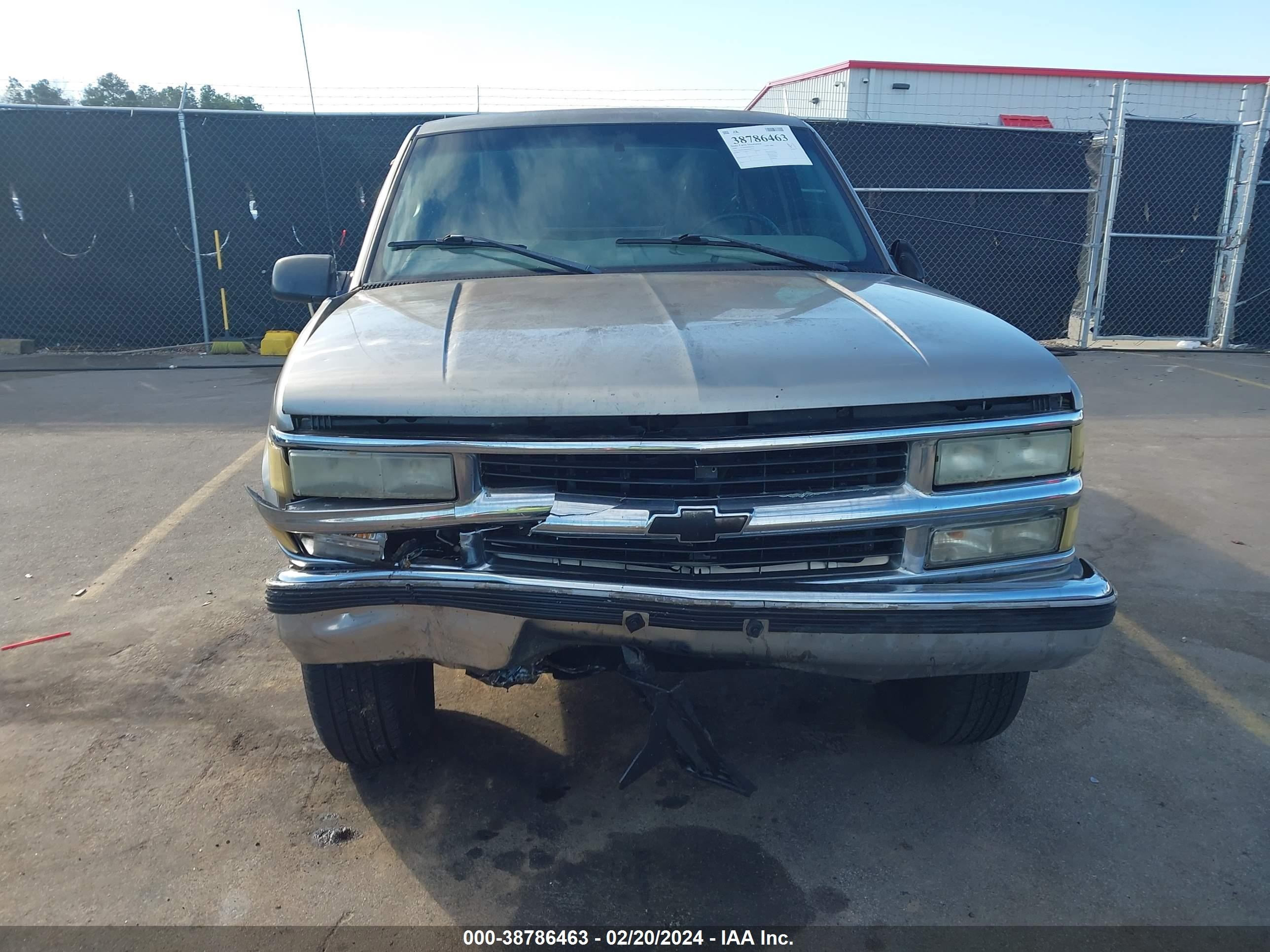 Photo 11 VIN: 1GCEK19R4WR148115 - CHEVROLET GMT-400 