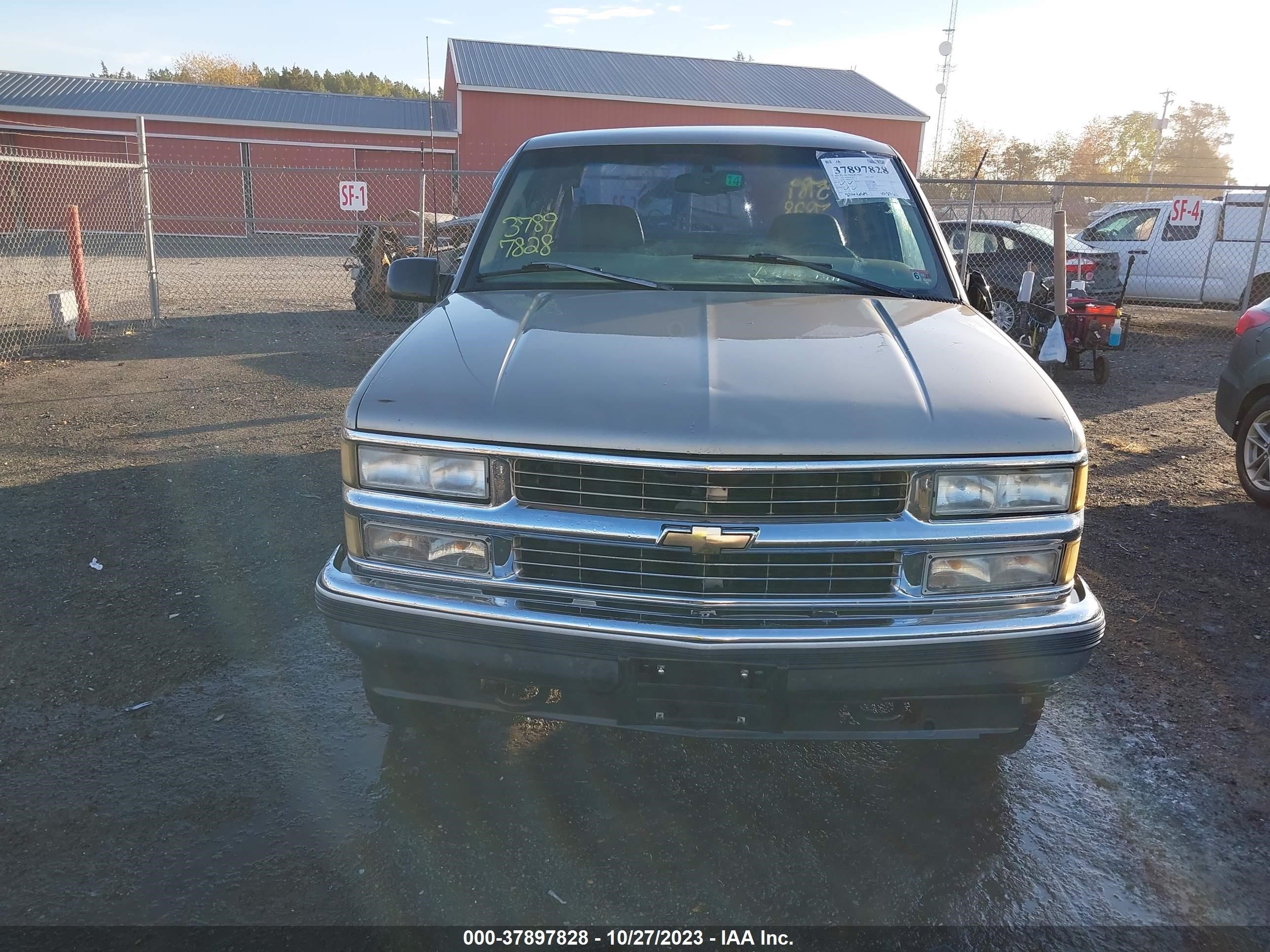 Photo 11 VIN: 1GCEK19R8XR117337 - CHEVROLET S-10 PICKUP 