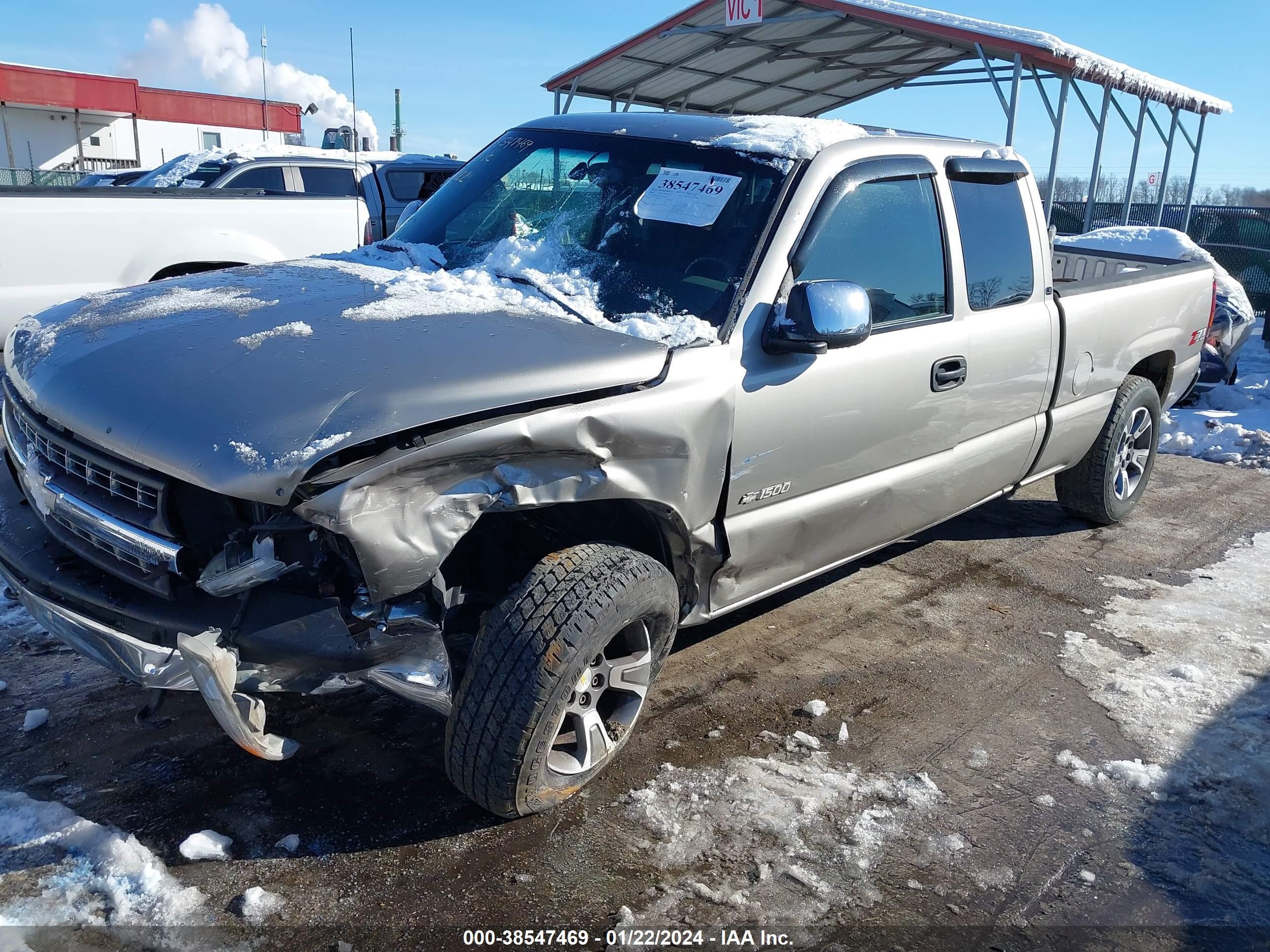 Photo 1 VIN: 1GCEK19T02E168052 - CHEVROLET SILVERADO 