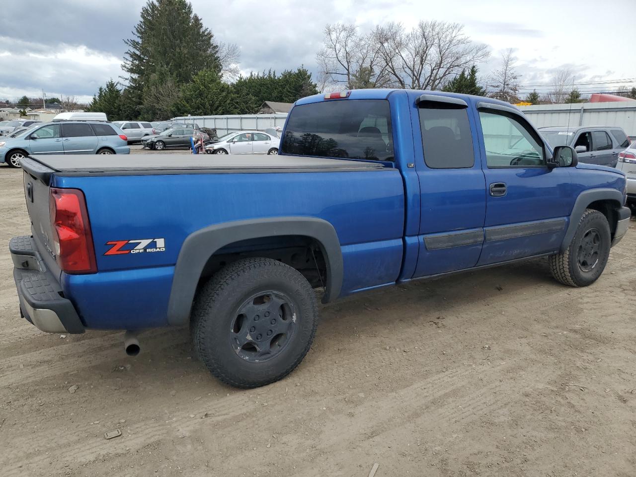 Photo 2 VIN: 1GCEK19T03E335690 - CHEVROLET SILVERADO 