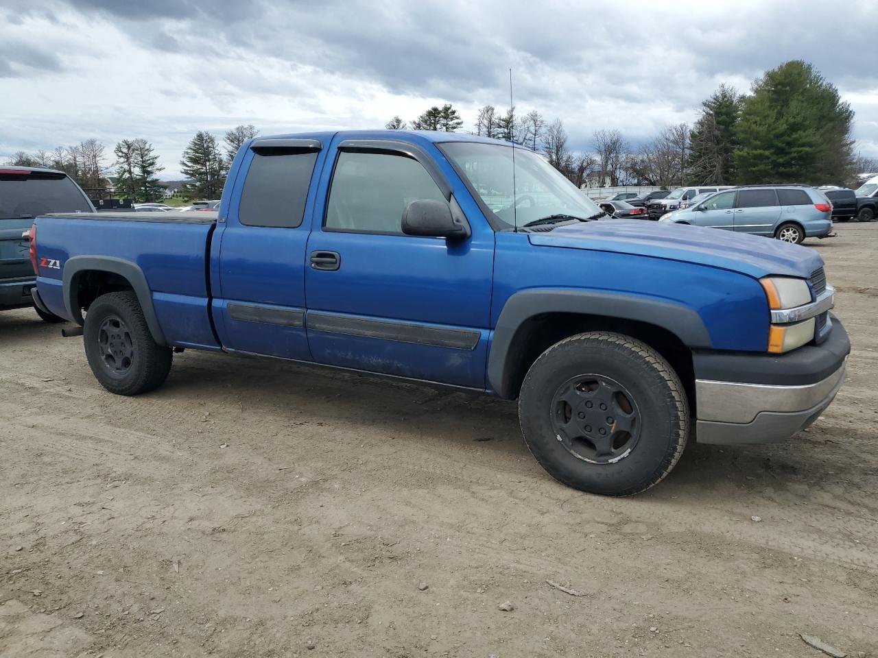 Photo 3 VIN: 1GCEK19T03E335690 - CHEVROLET SILVERADO 