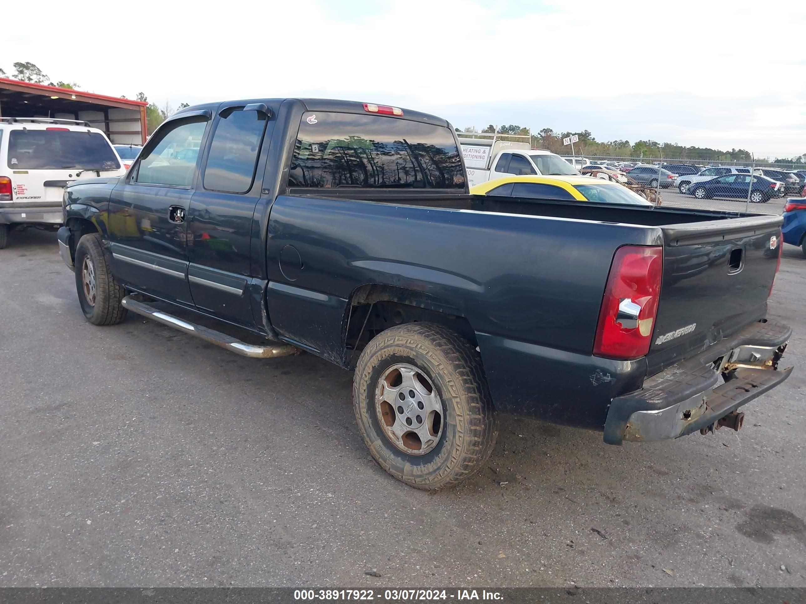 Photo 2 VIN: 1GCEK19T03Z234352 - CHEVROLET SILVERADO 