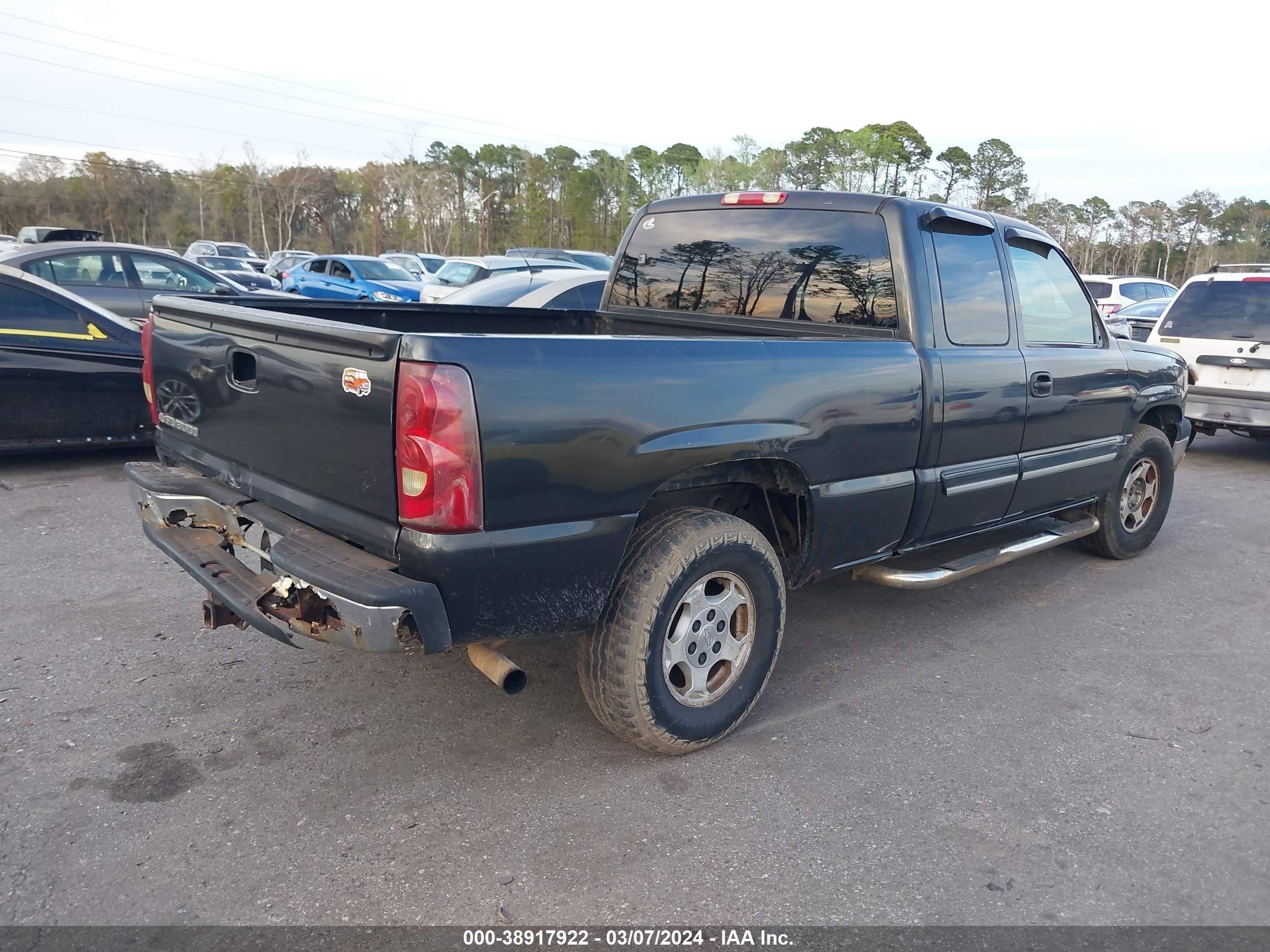 Photo 3 VIN: 1GCEK19T03Z234352 - CHEVROLET SILVERADO 