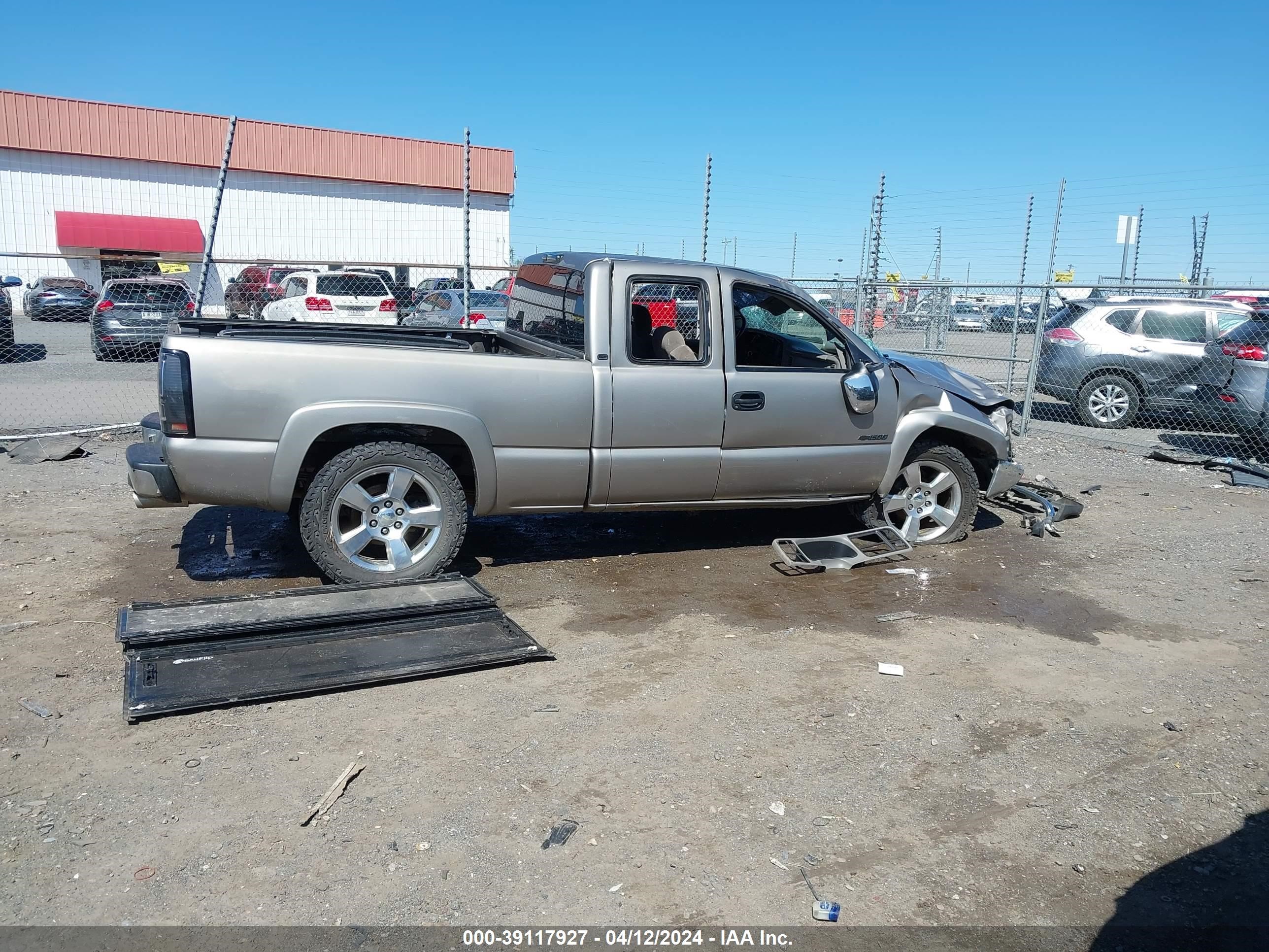 Photo 12 VIN: 1GCEK19T0YE409195 - CHEVROLET SILVERADO 