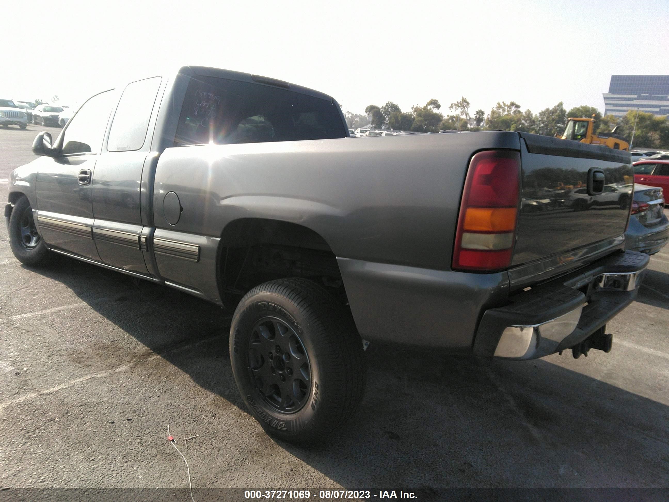 Photo 2 VIN: 1GCEK19T12E231160 - CHEVROLET SILVERADO 