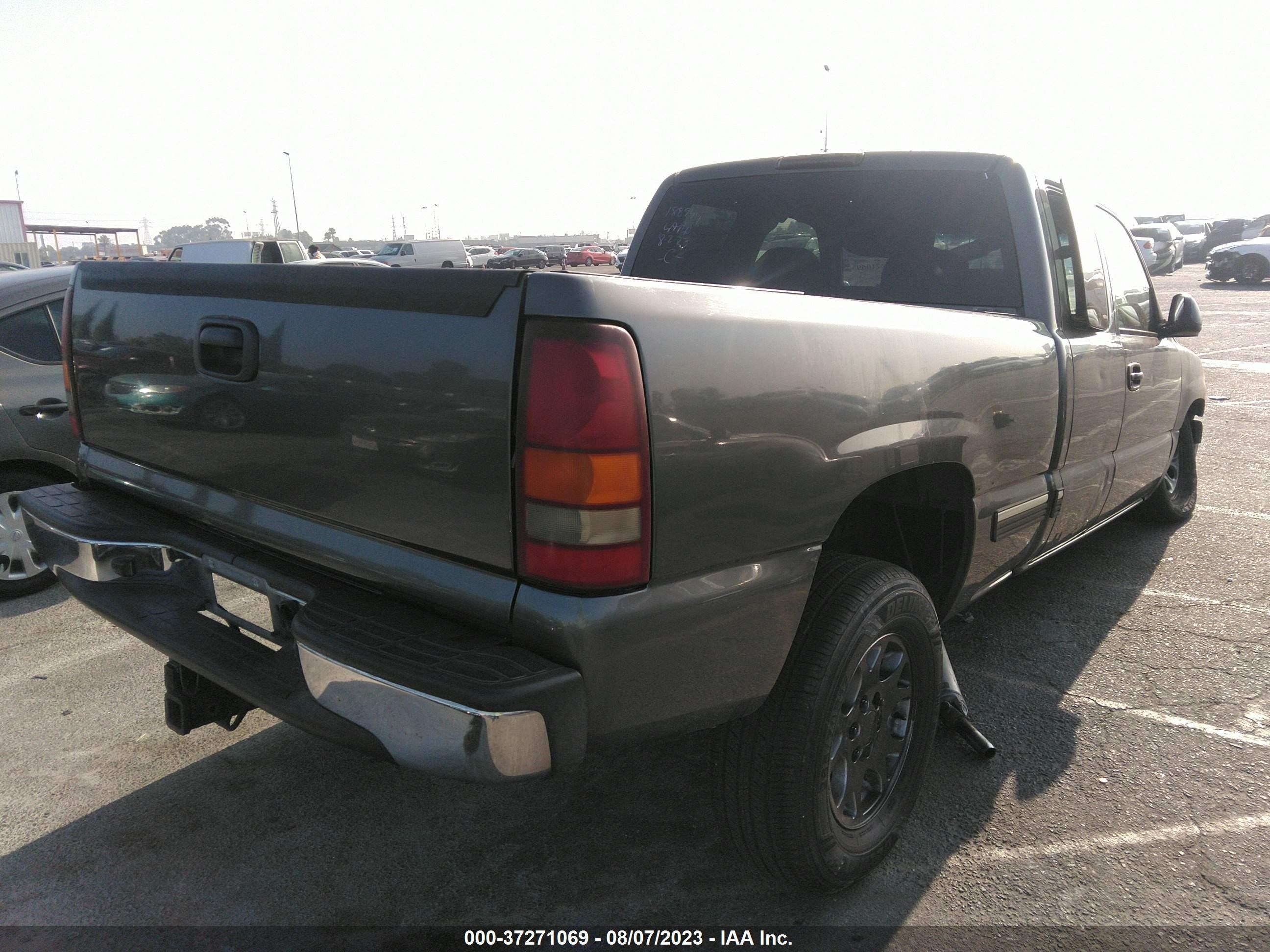 Photo 3 VIN: 1GCEK19T12E231160 - CHEVROLET SILVERADO 