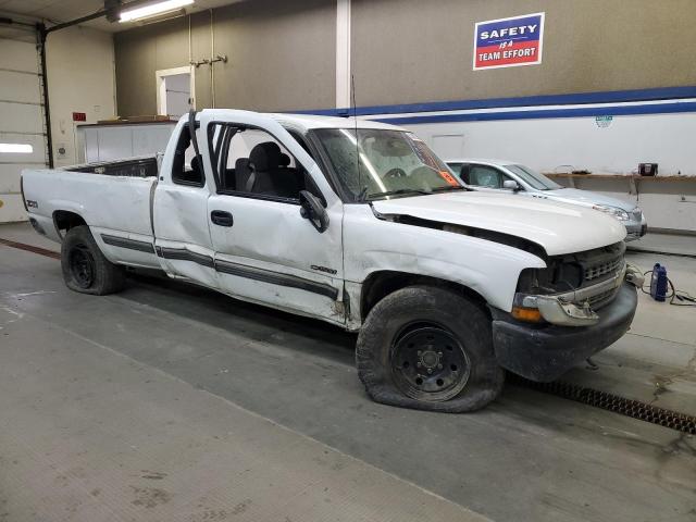 Photo 3 VIN: 1GCEK19T1YE412140 - CHEVROLET SILVERADO 