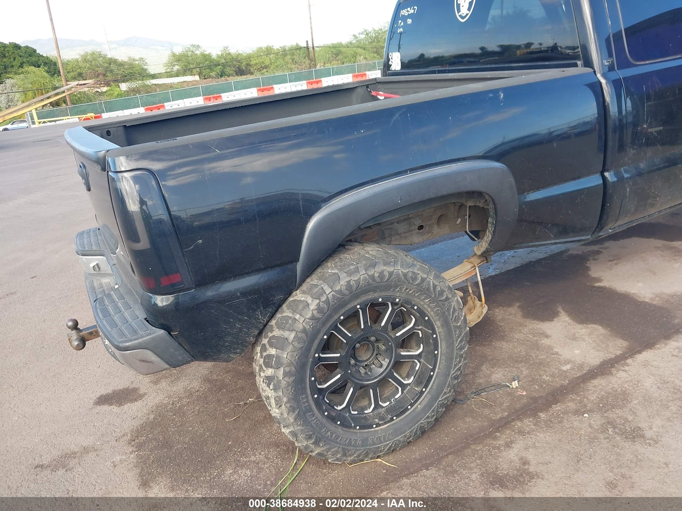 Photo 5 VIN: 1GCEK19T2YE174301 - CHEVROLET SILVERADO 