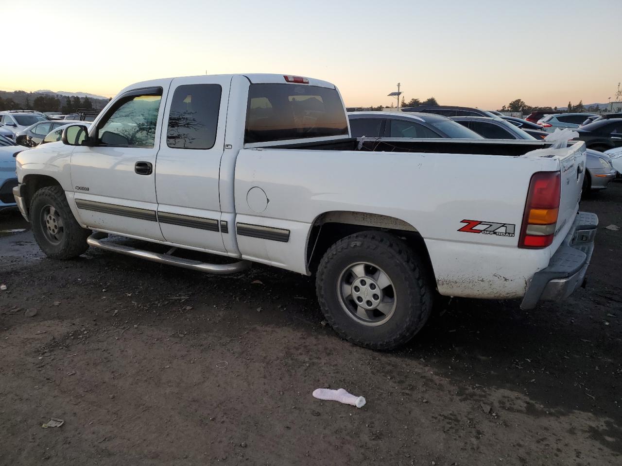 Photo 1 VIN: 1GCEK19T32E184956 - CHEVROLET SILVERADO 