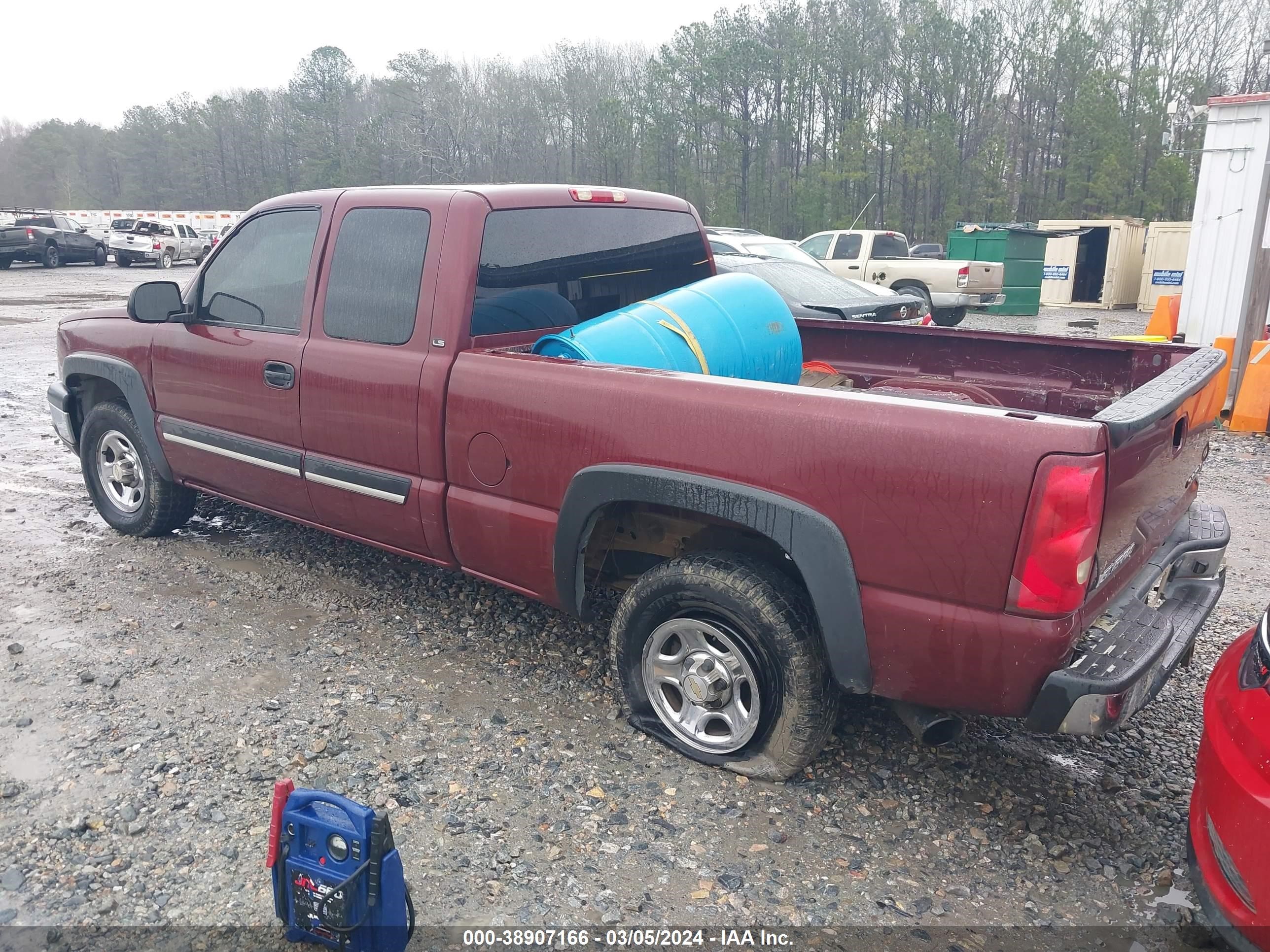 Photo 2 VIN: 1GCEK19T33E227841 - CHEVROLET SILVERADO 