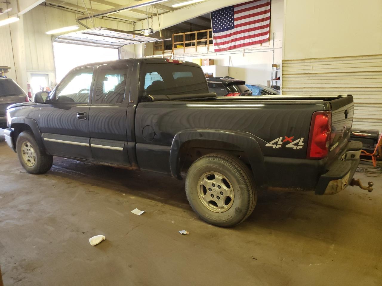 Photo 1 VIN: 1GCEK19T33E354573 - CHEVROLET SILVERADO 