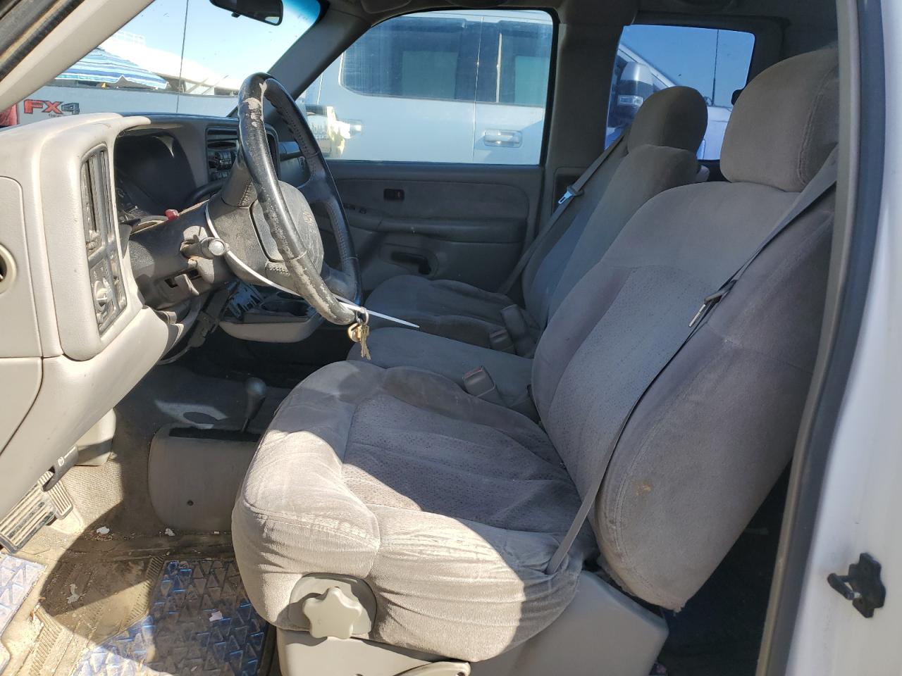 Photo 6 VIN: 1GCEK19T3YE153179 - CHEVROLET SILVERADO 