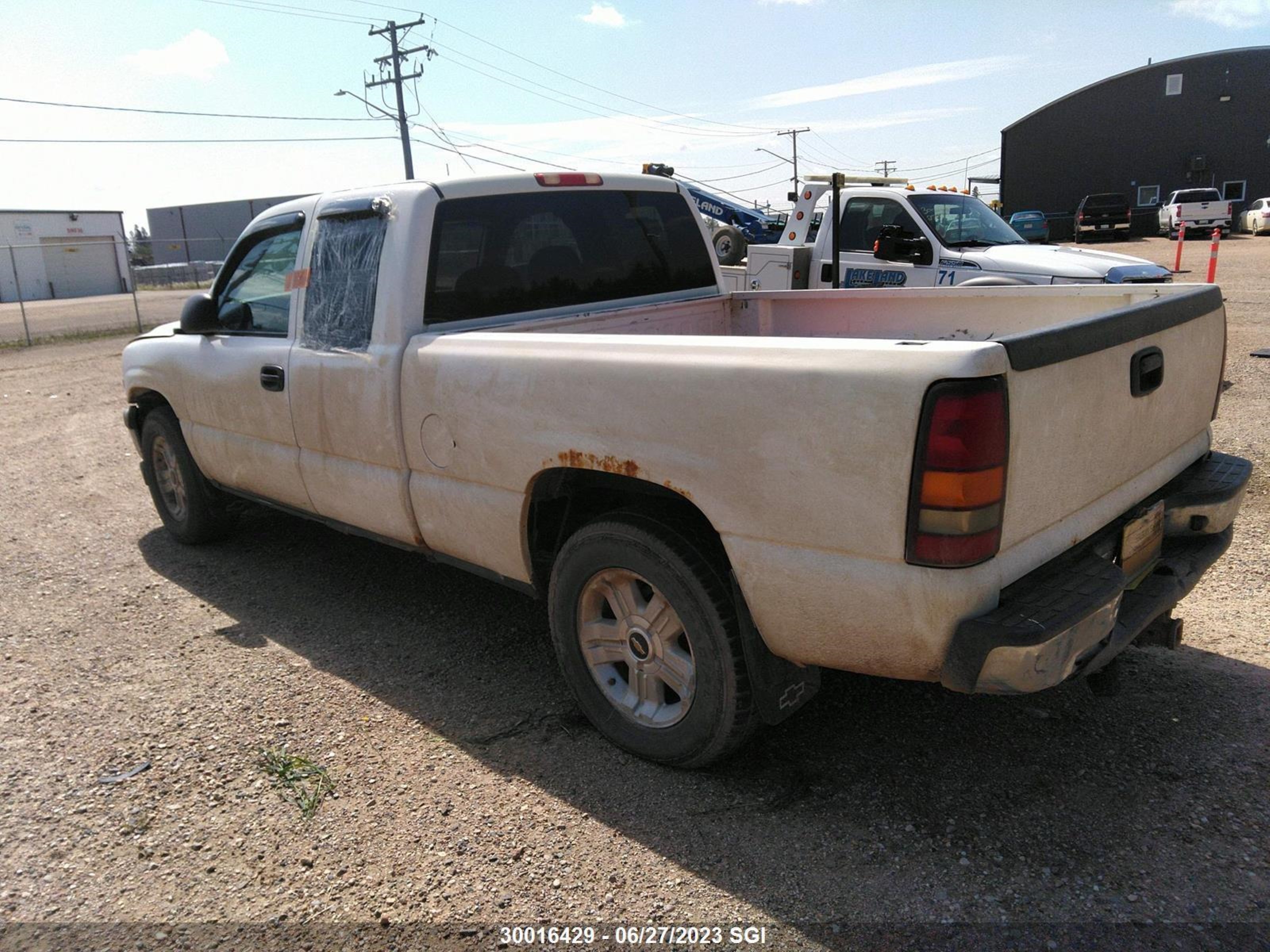 Photo 2 VIN: 1GCEK19T3YE270664 - CHEVROLET SILVERADO 