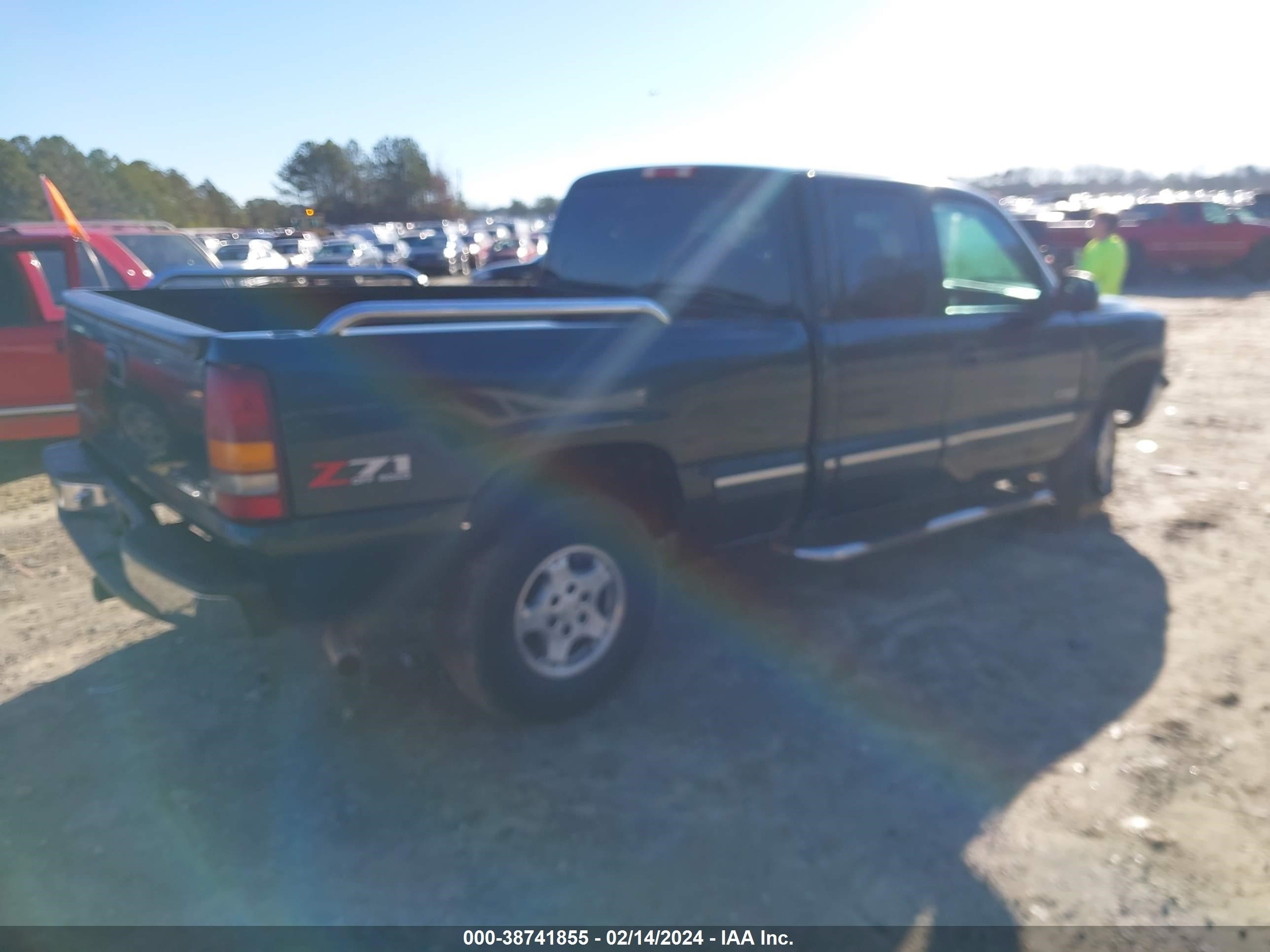 Photo 3 VIN: 1GCEK19T41E212357 - CHEVROLET SILVERADO 