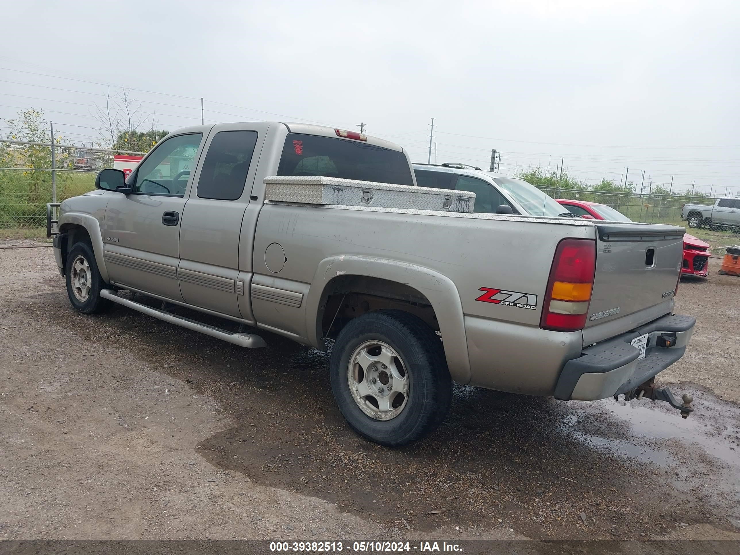 Photo 2 VIN: 1GCEK19T42E221660 - CHEVROLET SILVERADO 