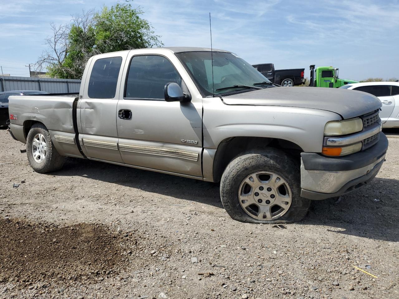 Photo 3 VIN: 1GCEK19T4XE173598 - CHEVROLET SILVERADO 