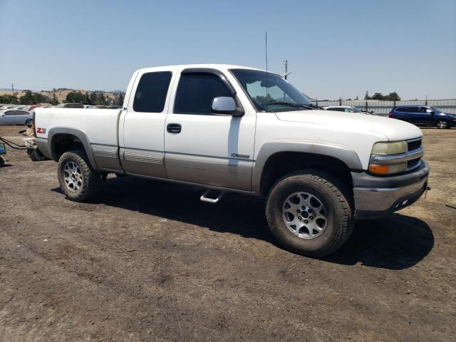 Photo 3 VIN: 1GCEK19T4YE254246 - CHEVROLET SILVERADO 