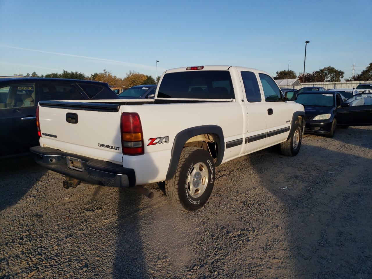 Photo 2 VIN: 1GCEK19T52E205869 - CHEVROLET SILVERADO 