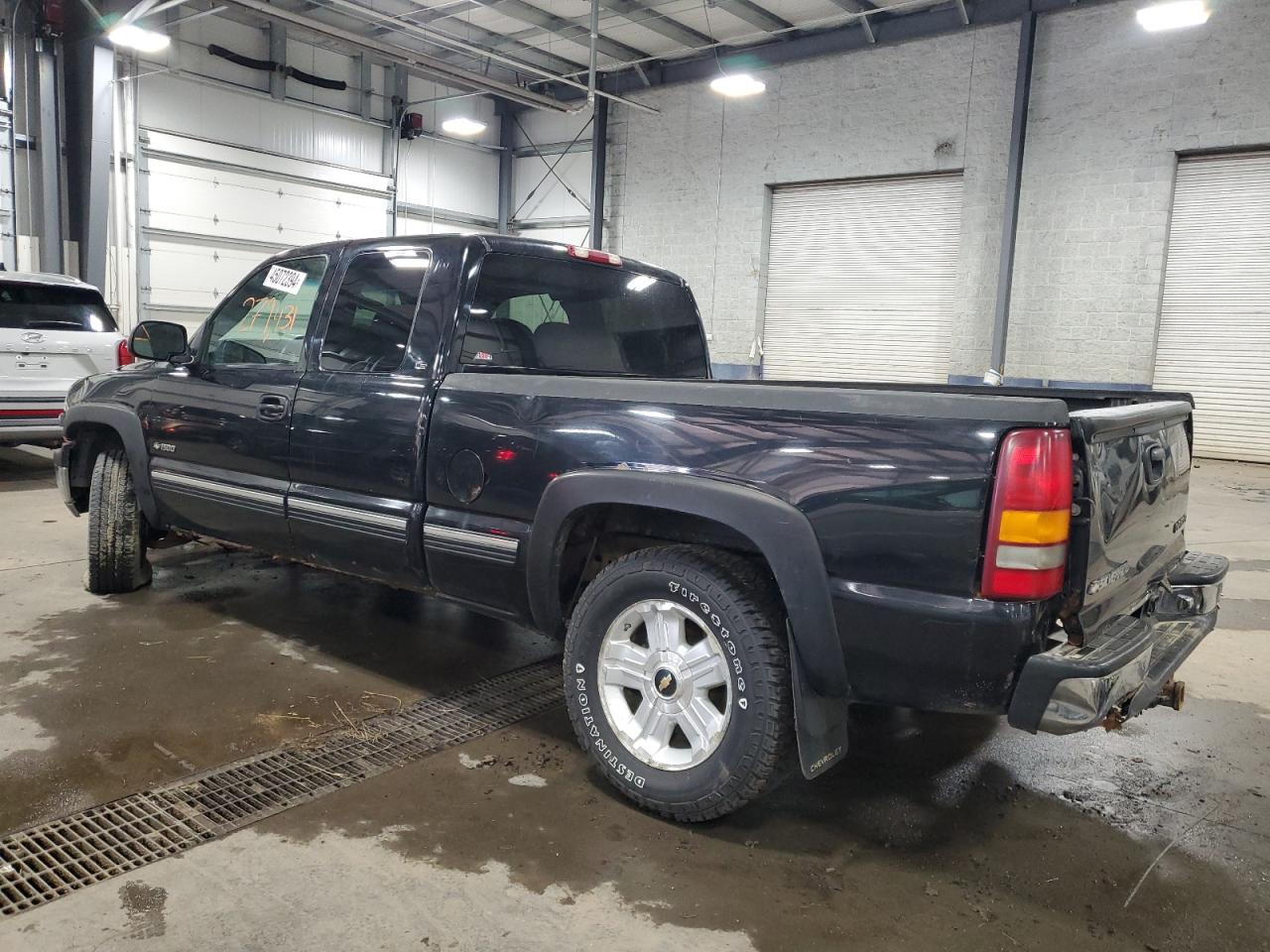 Photo 1 VIN: 1GCEK19T5YE136867 - CHEVROLET SILVERADO 