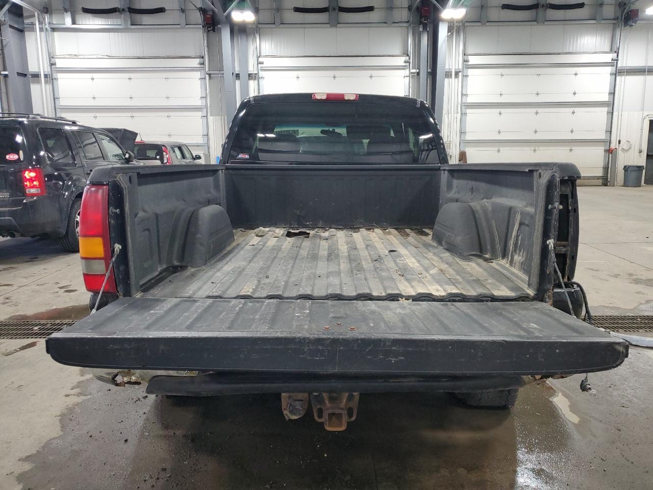 Photo 5 VIN: 1GCEK19T5YE136867 - CHEVROLET SILVERADO 