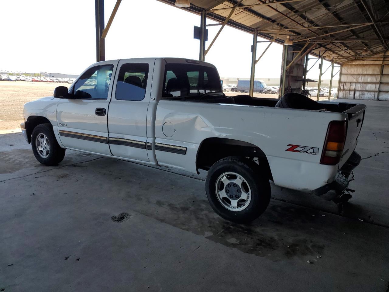 Photo 1 VIN: 1GCEK19T5YE433914 - CHEVROLET SILVERADO 