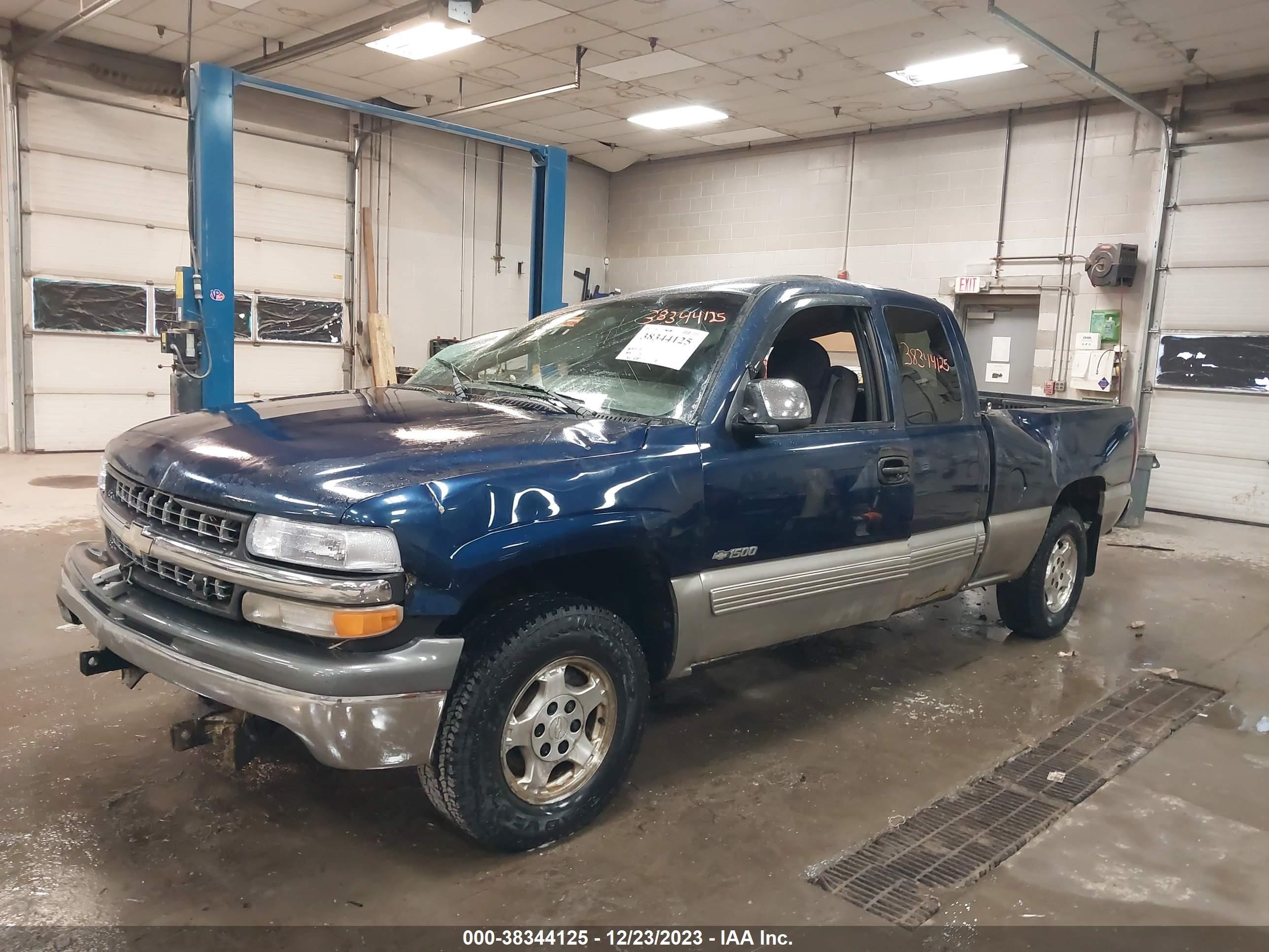 Photo 1 VIN: 1GCEK19T6YE306735 - CHEVROLET SILVERADO 