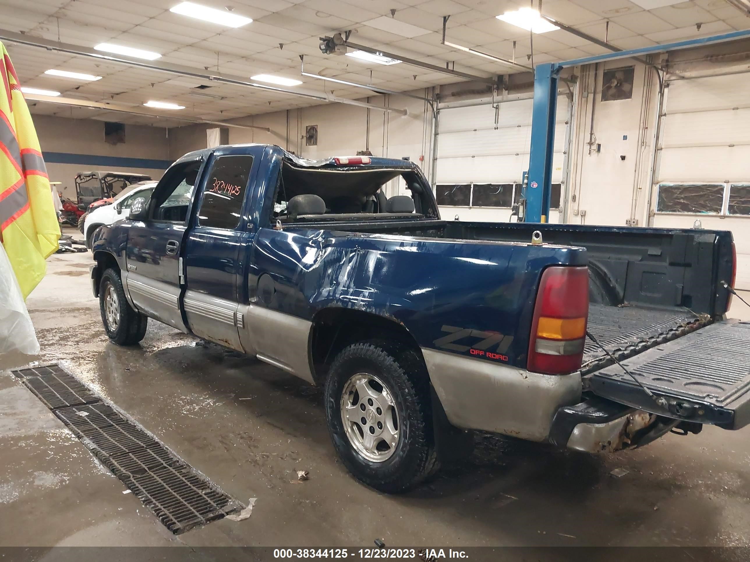 Photo 2 VIN: 1GCEK19T6YE306735 - CHEVROLET SILVERADO 