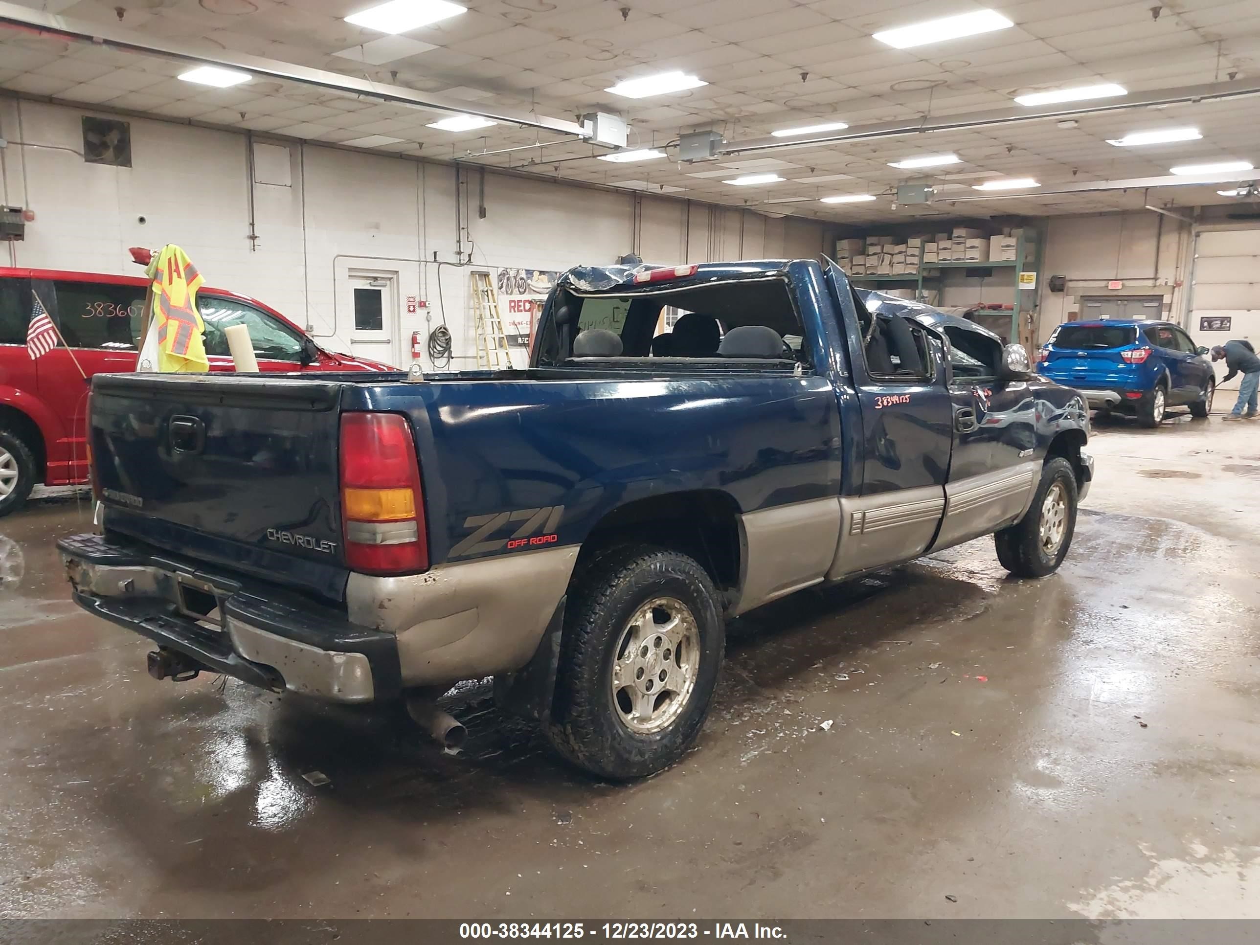 Photo 3 VIN: 1GCEK19T6YE306735 - CHEVROLET SILVERADO 