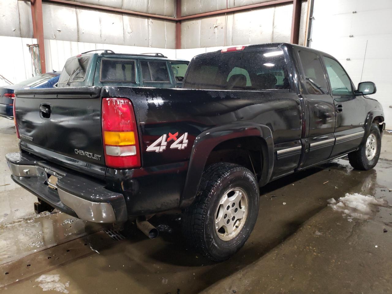 Photo 2 VIN: 1GCEK19T6YZ361386 - CHEVROLET SILVERADO 