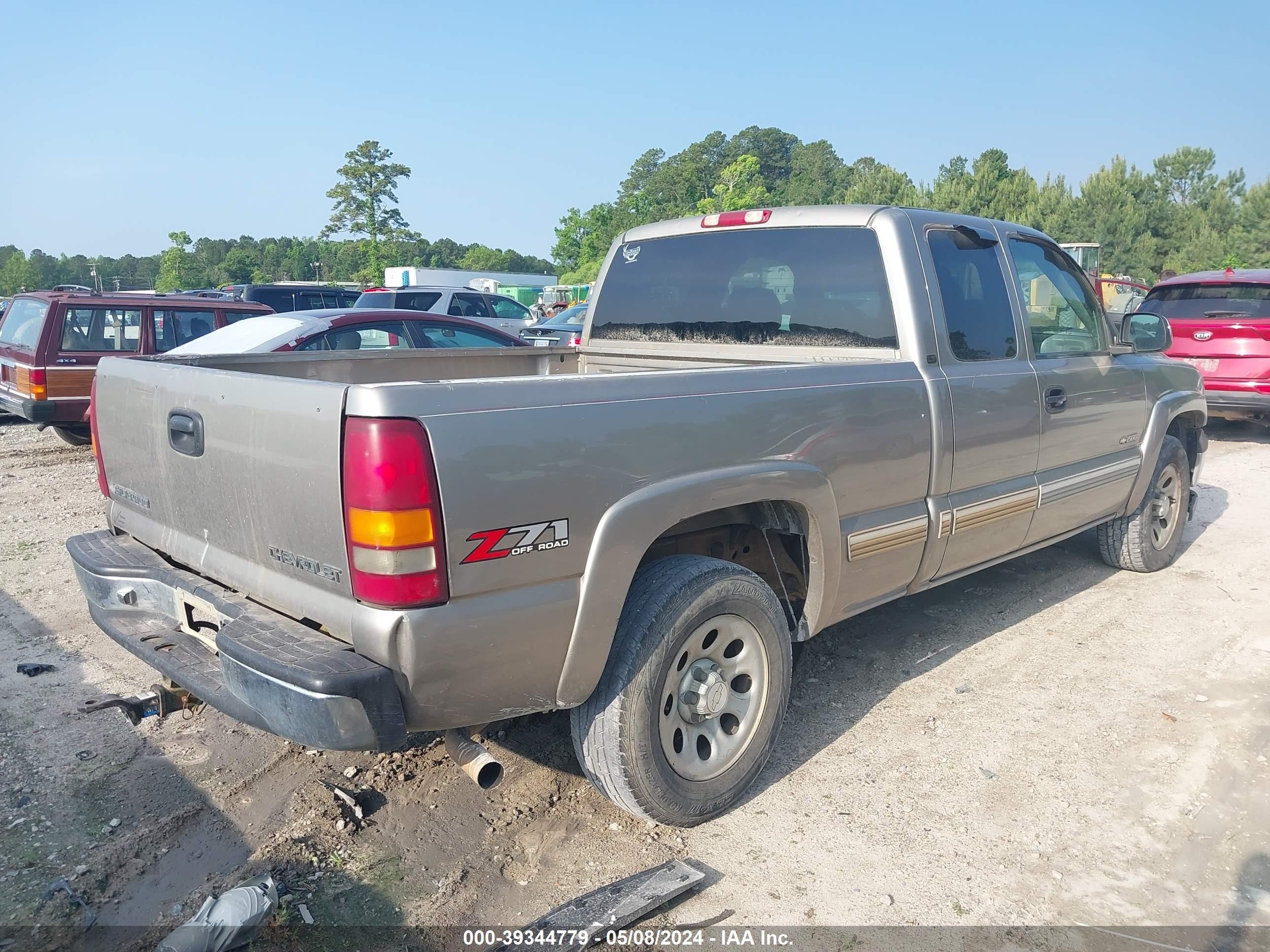 Photo 3 VIN: 1GCEK19T71E114438 - CHEVROLET SILVERADO 