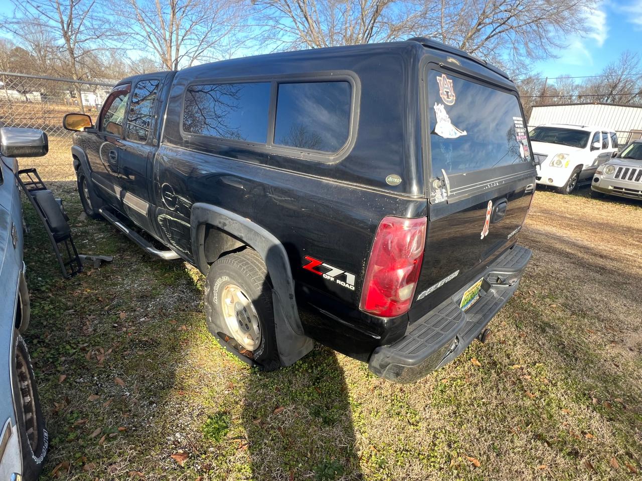 Photo 2 VIN: 1GCEK19T73E353927 - CHEVROLET SILVERADO 