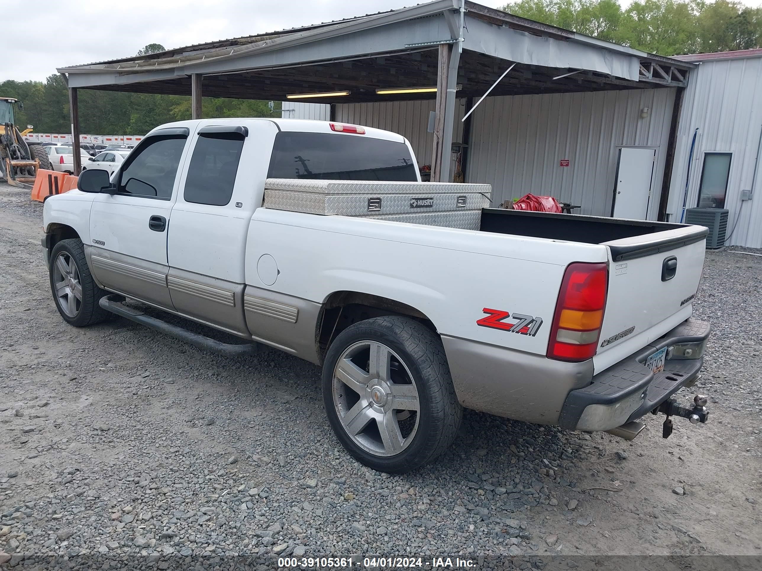 Photo 2 VIN: 1GCEK19T7XE169626 - CHEVROLET SILVERADO 