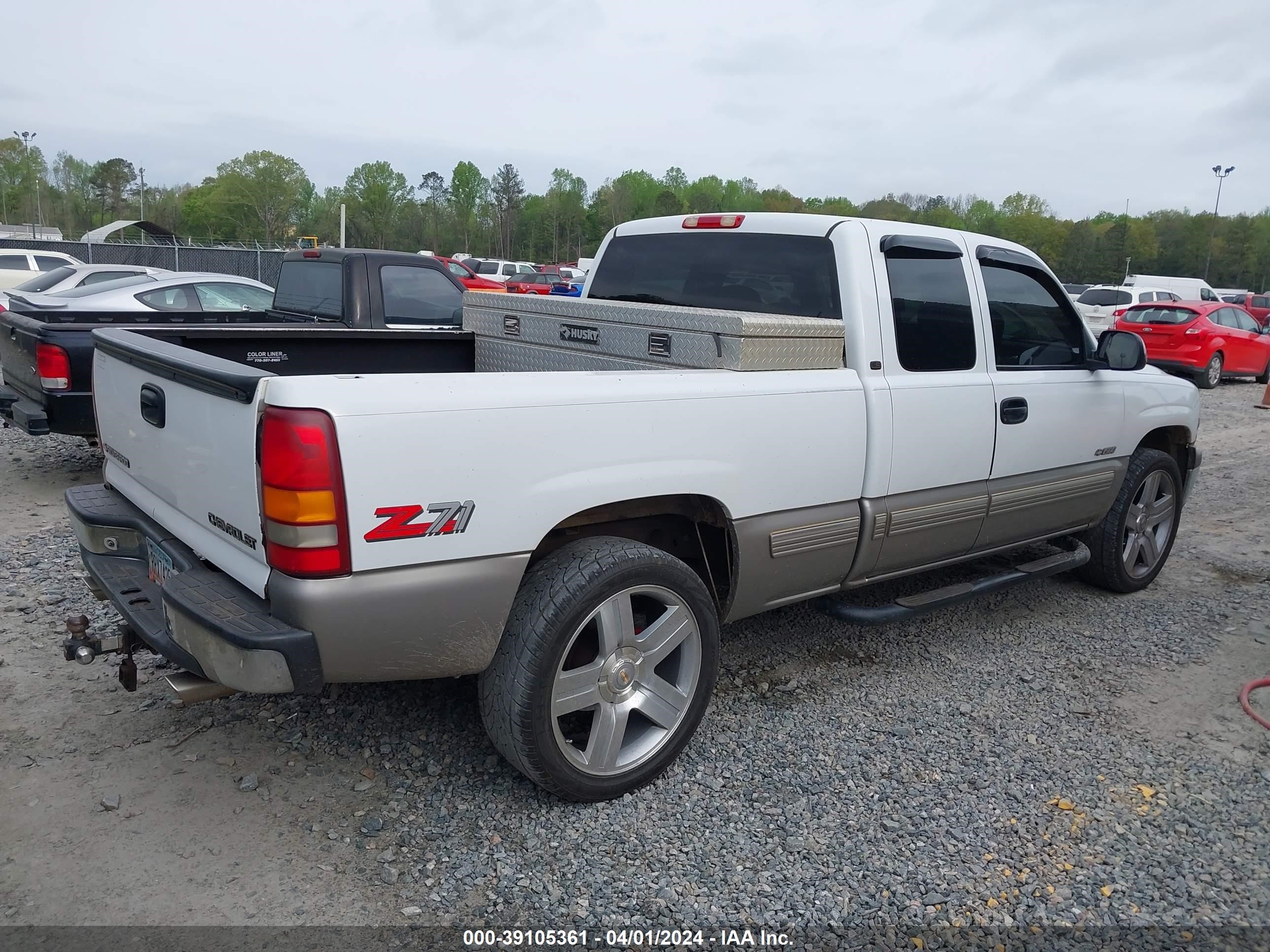 Photo 3 VIN: 1GCEK19T7XE169626 - CHEVROLET SILVERADO 