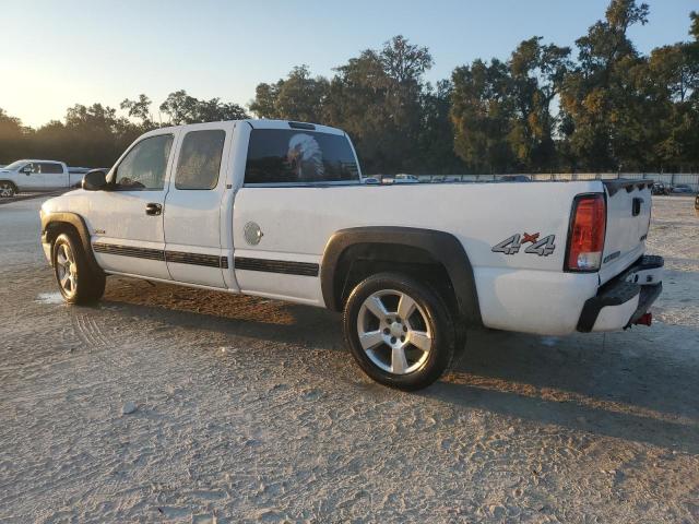 Photo 1 VIN: 1GCEK19T7YE403619 - CHEVROLET SILVERADO 