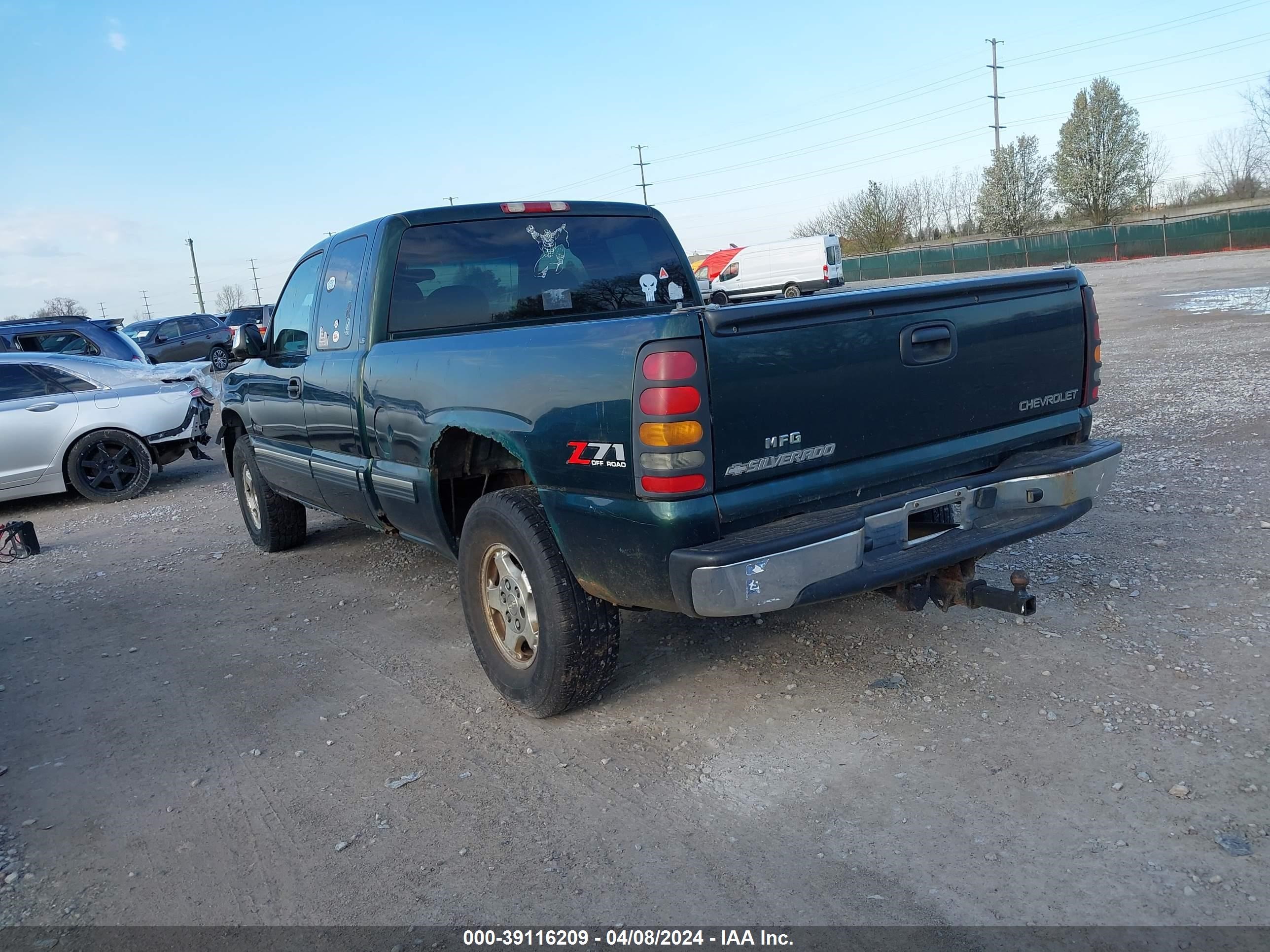 Photo 2 VIN: 1GCEK19T81E112567 - CHEVROLET SILVERADO 