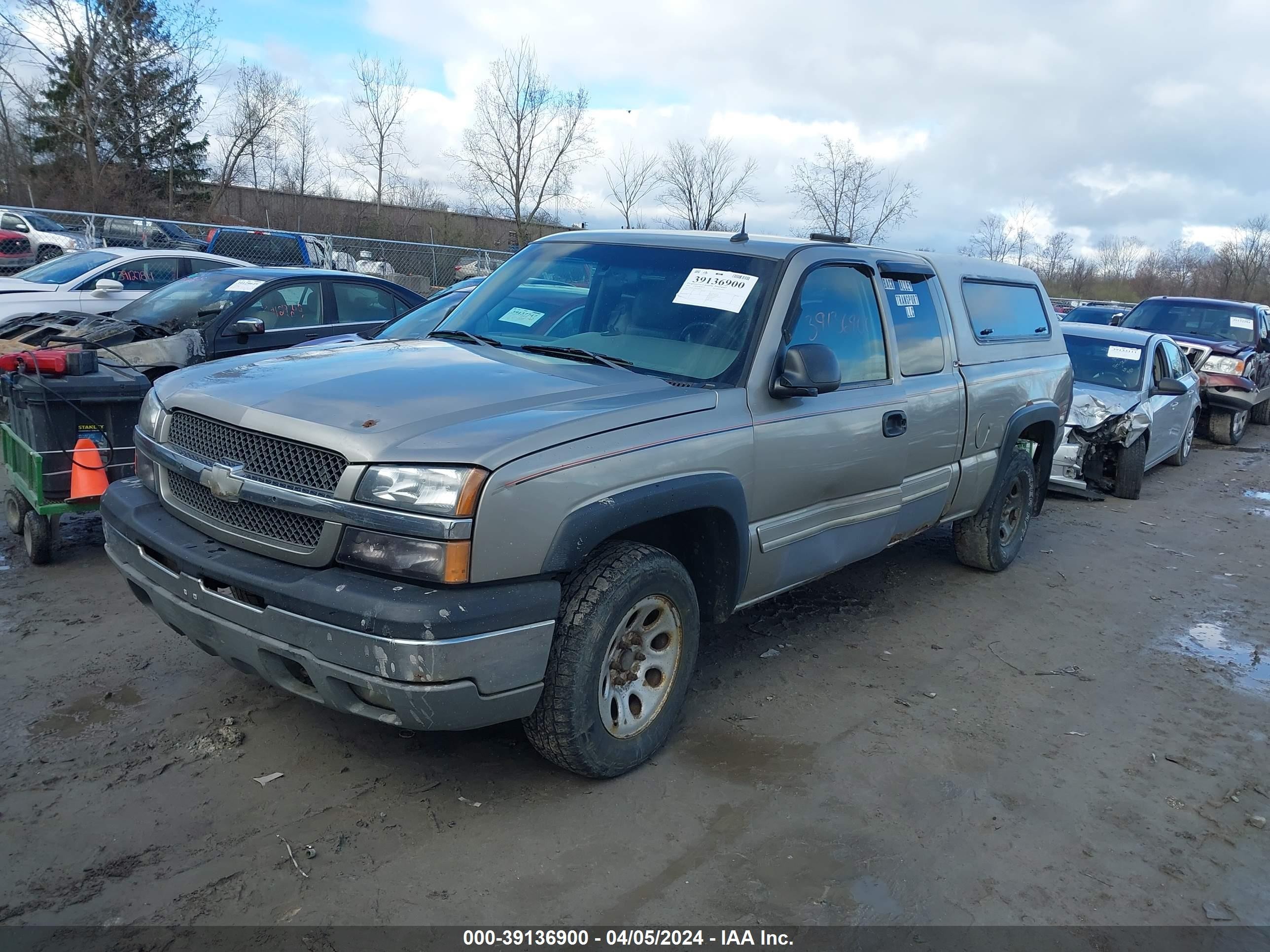 Photo 1 VIN: 1GCEK19T83E198143 - CHEVROLET SILVERADO 