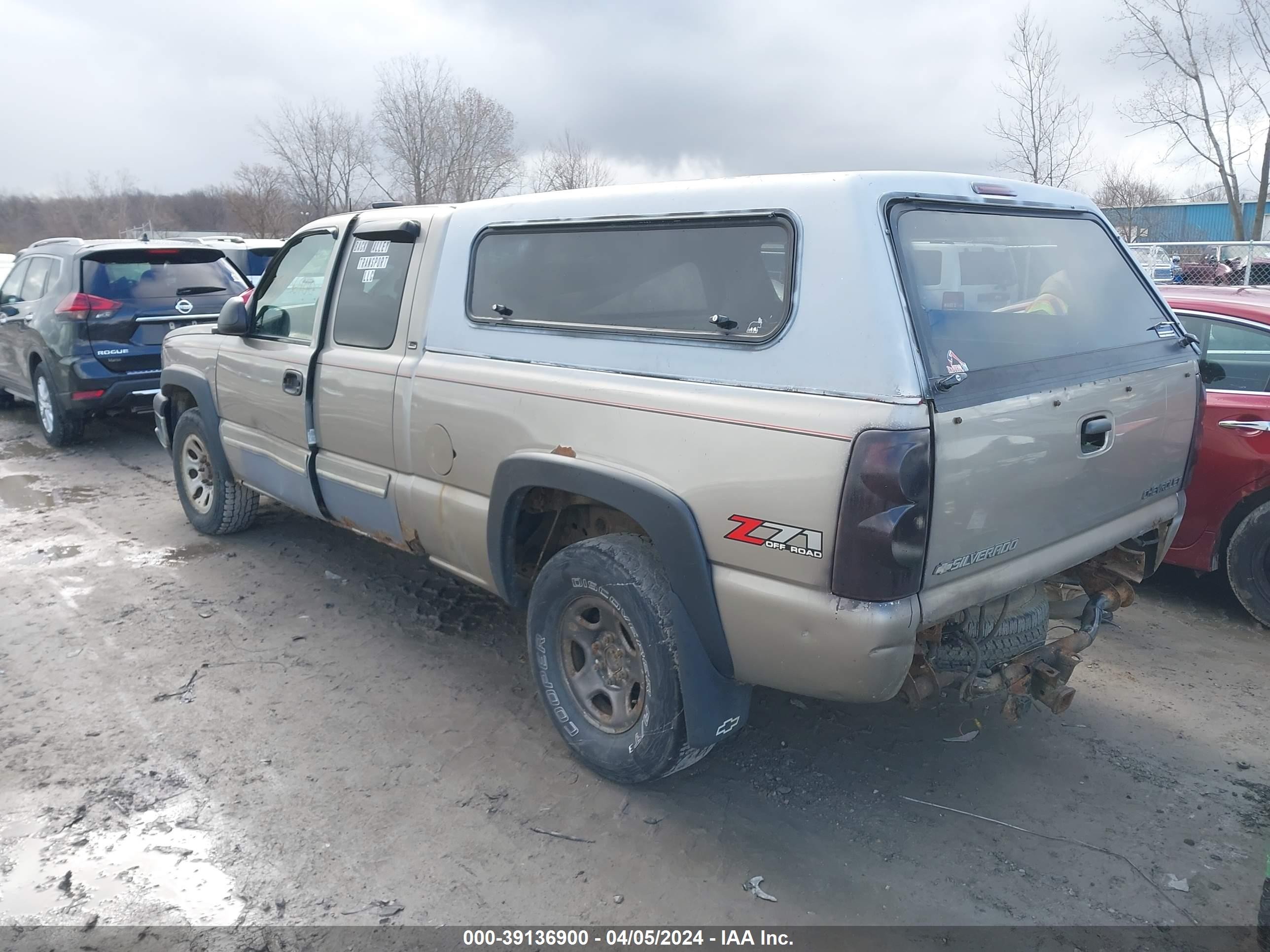 Photo 2 VIN: 1GCEK19T83E198143 - CHEVROLET SILVERADO 