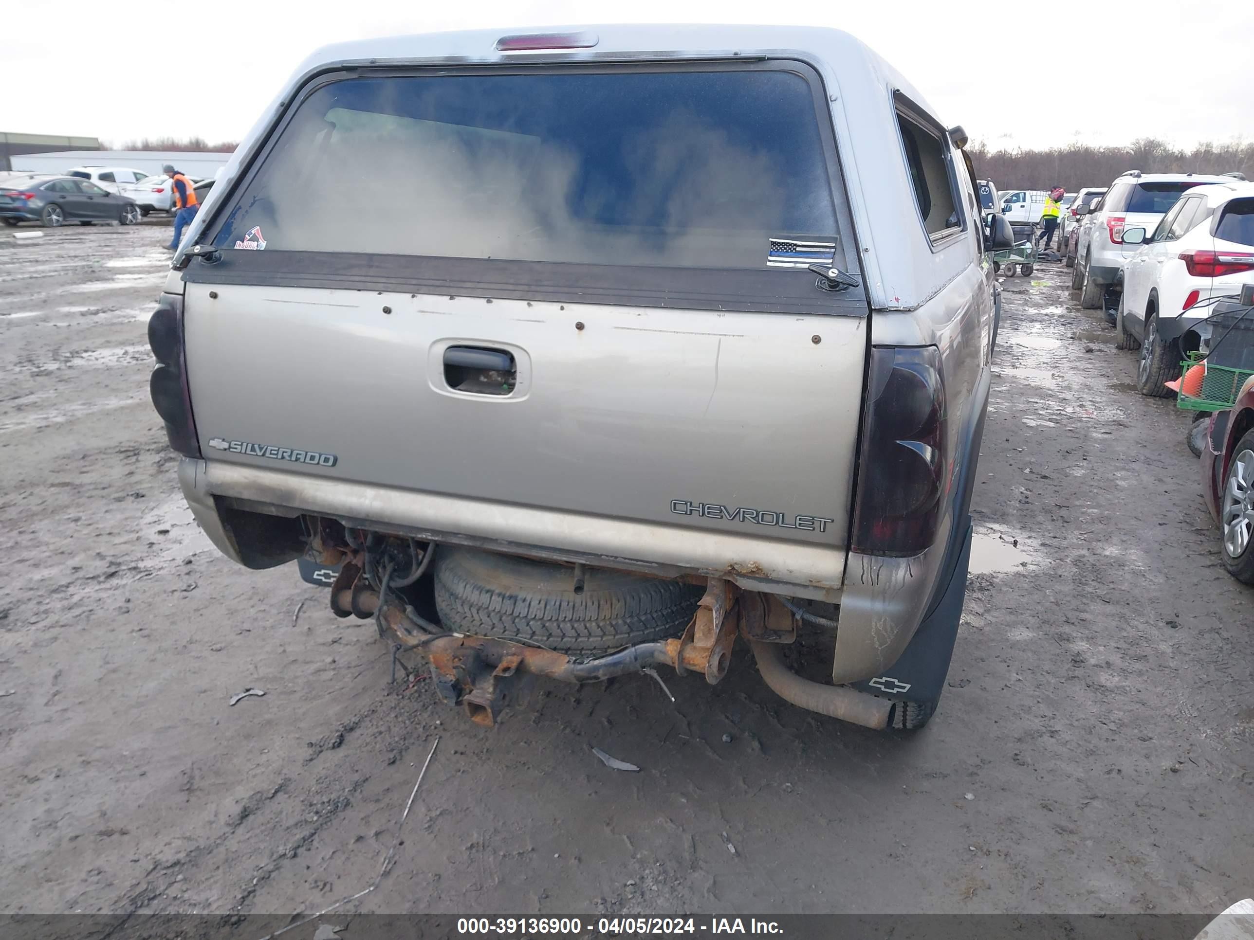 Photo 5 VIN: 1GCEK19T83E198143 - CHEVROLET SILVERADO 