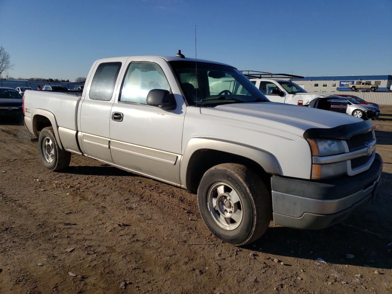 Photo 3 VIN: 1GCEK19T83Z135309 - CHEVROLET SILVERADO 