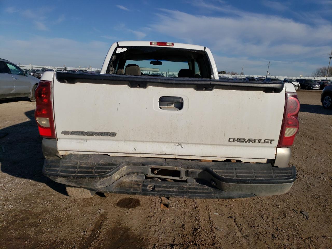 Photo 5 VIN: 1GCEK19T83Z135309 - CHEVROLET SILVERADO 