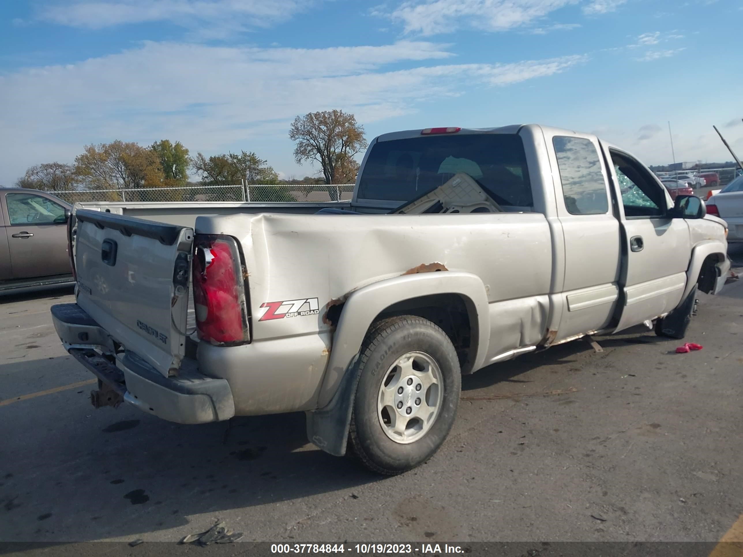 Photo 3 VIN: 1GCEK19T84E369460 - CHEVROLET SILVERADO 