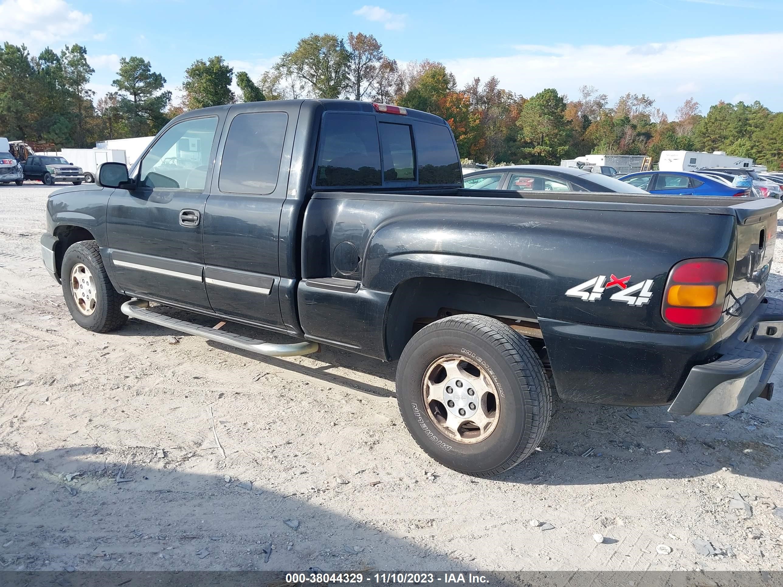 Photo 2 VIN: 1GCEK19T84Z336449 - CHEVROLET SILVERADO 