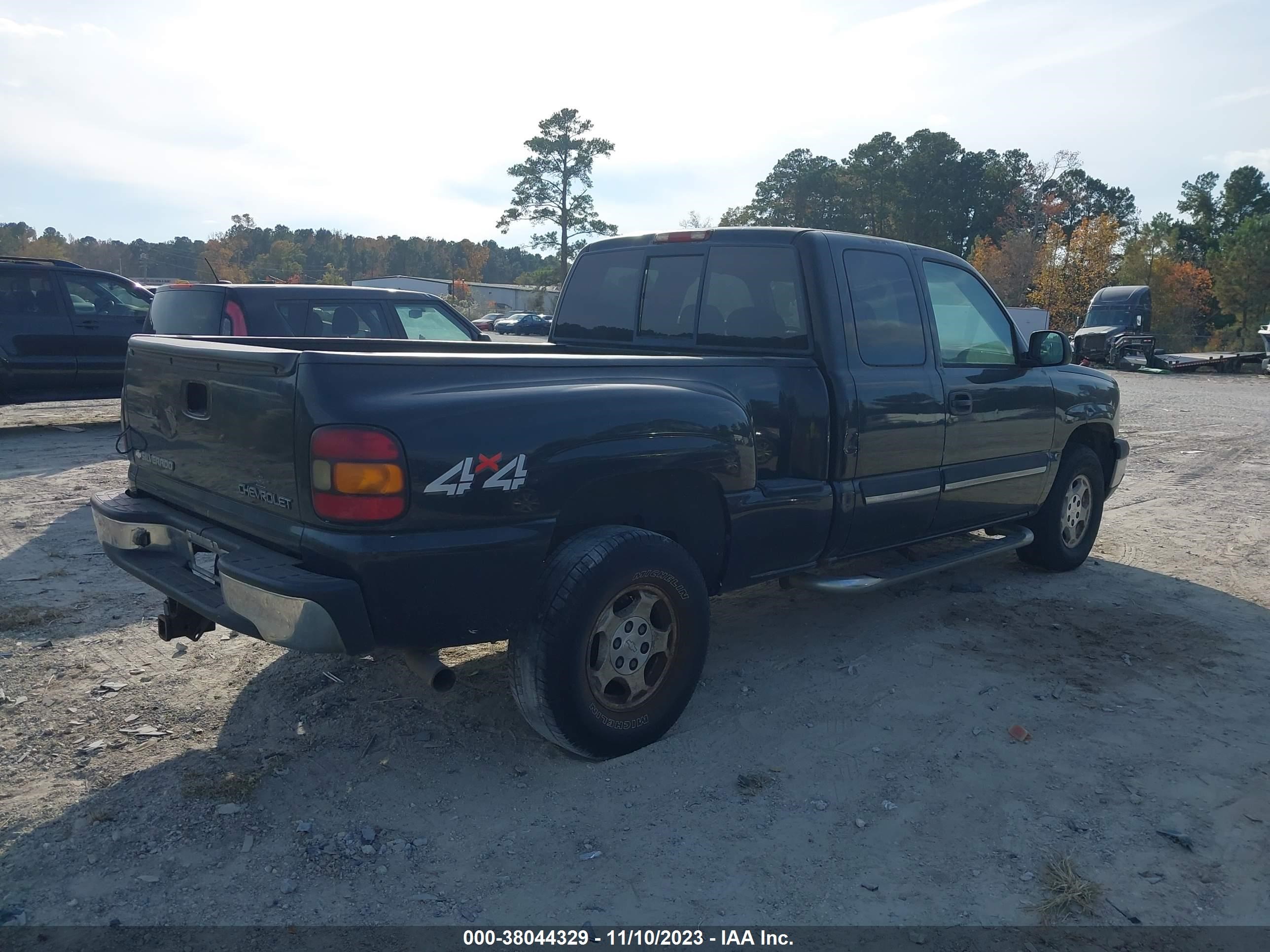 Photo 3 VIN: 1GCEK19T84Z336449 - CHEVROLET SILVERADO 