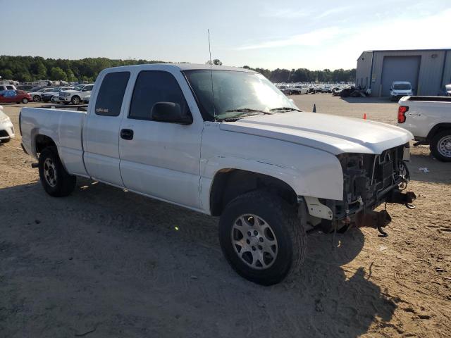 Photo 3 VIN: 1GCEK19T94E168554 - CHEVROLET SILVERADO 