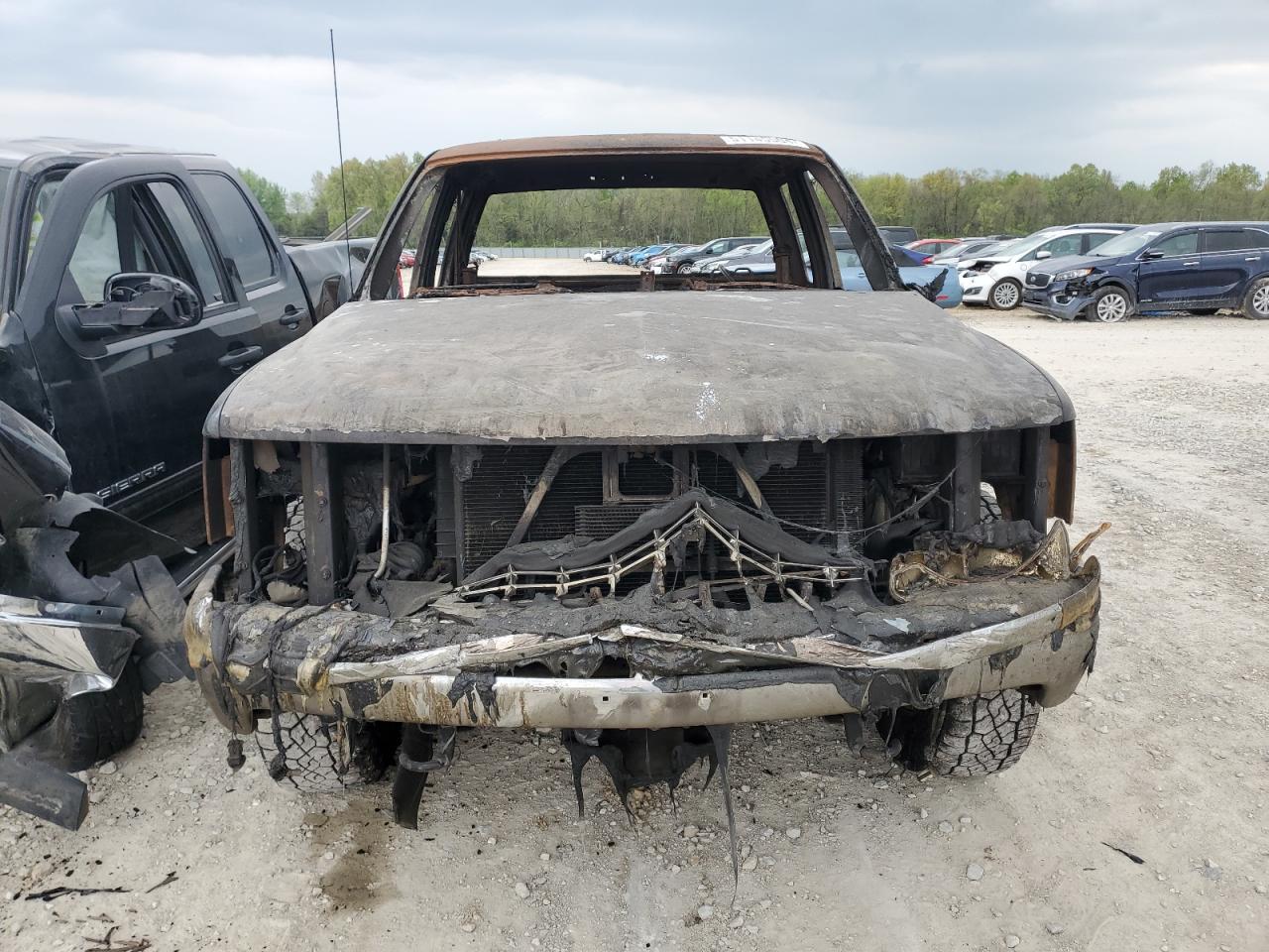 Photo 4 VIN: 1GCEK19T9YE138508 - CHEVROLET SILVERADO 