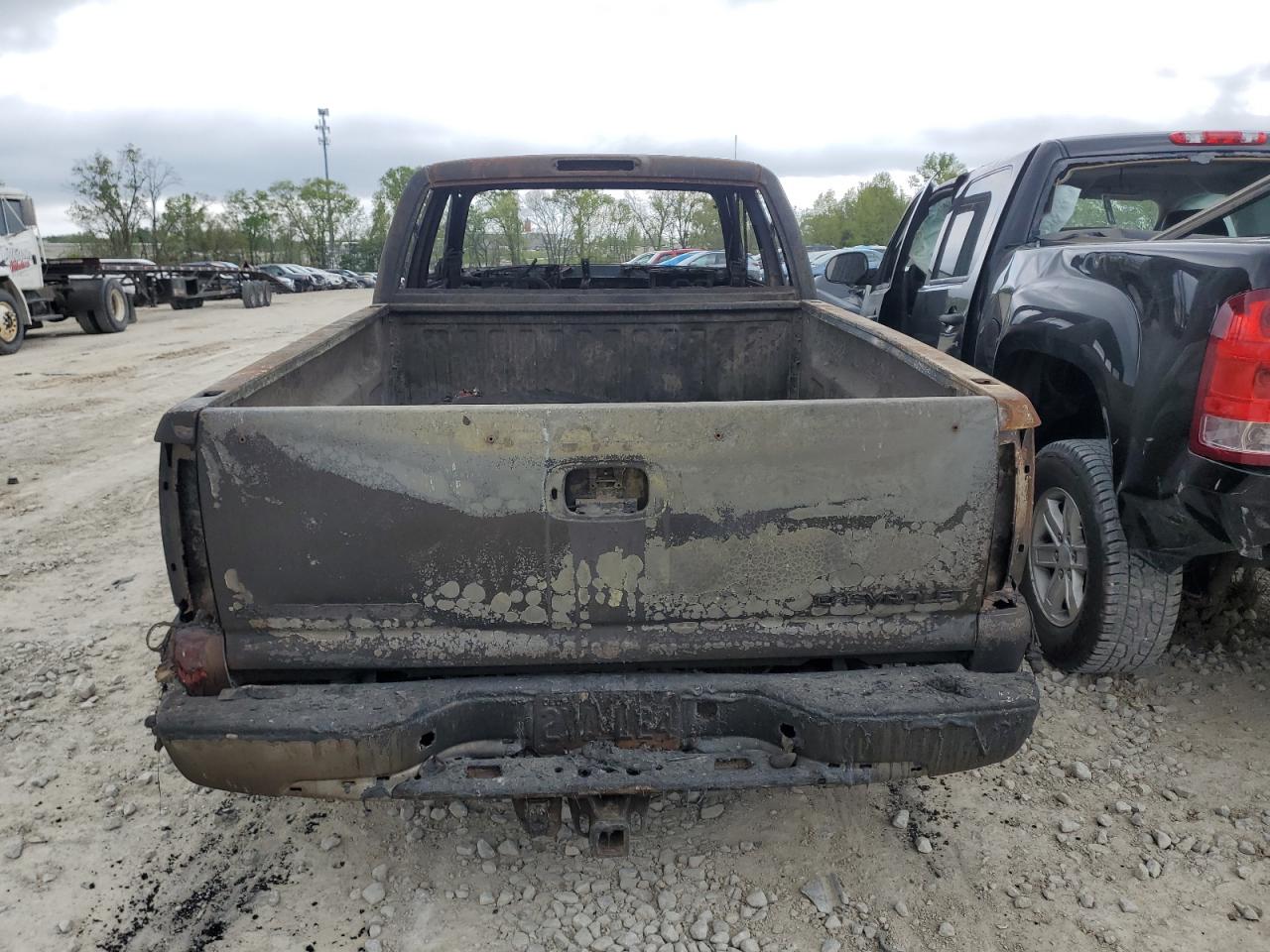 Photo 5 VIN: 1GCEK19T9YE138508 - CHEVROLET SILVERADO 