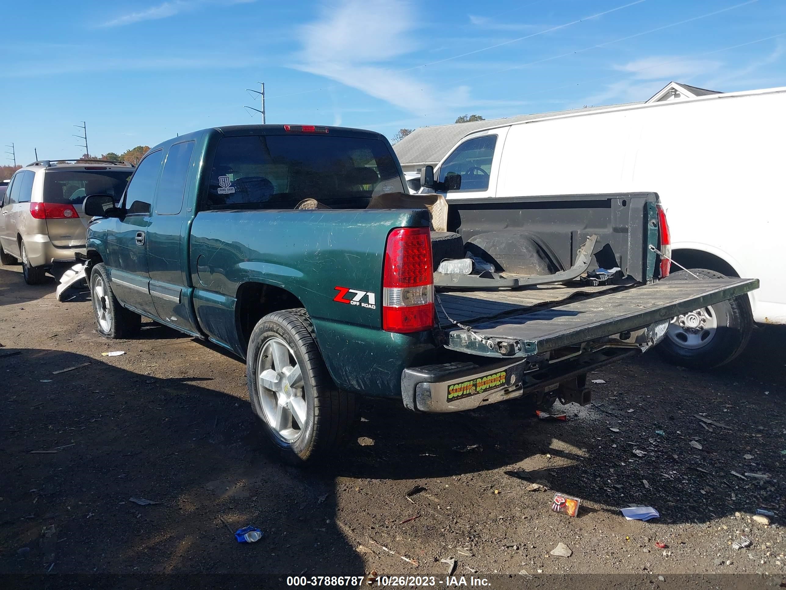 Photo 2 VIN: 1GCEK19TX3E231207 - CHEVROLET SILVERADO 