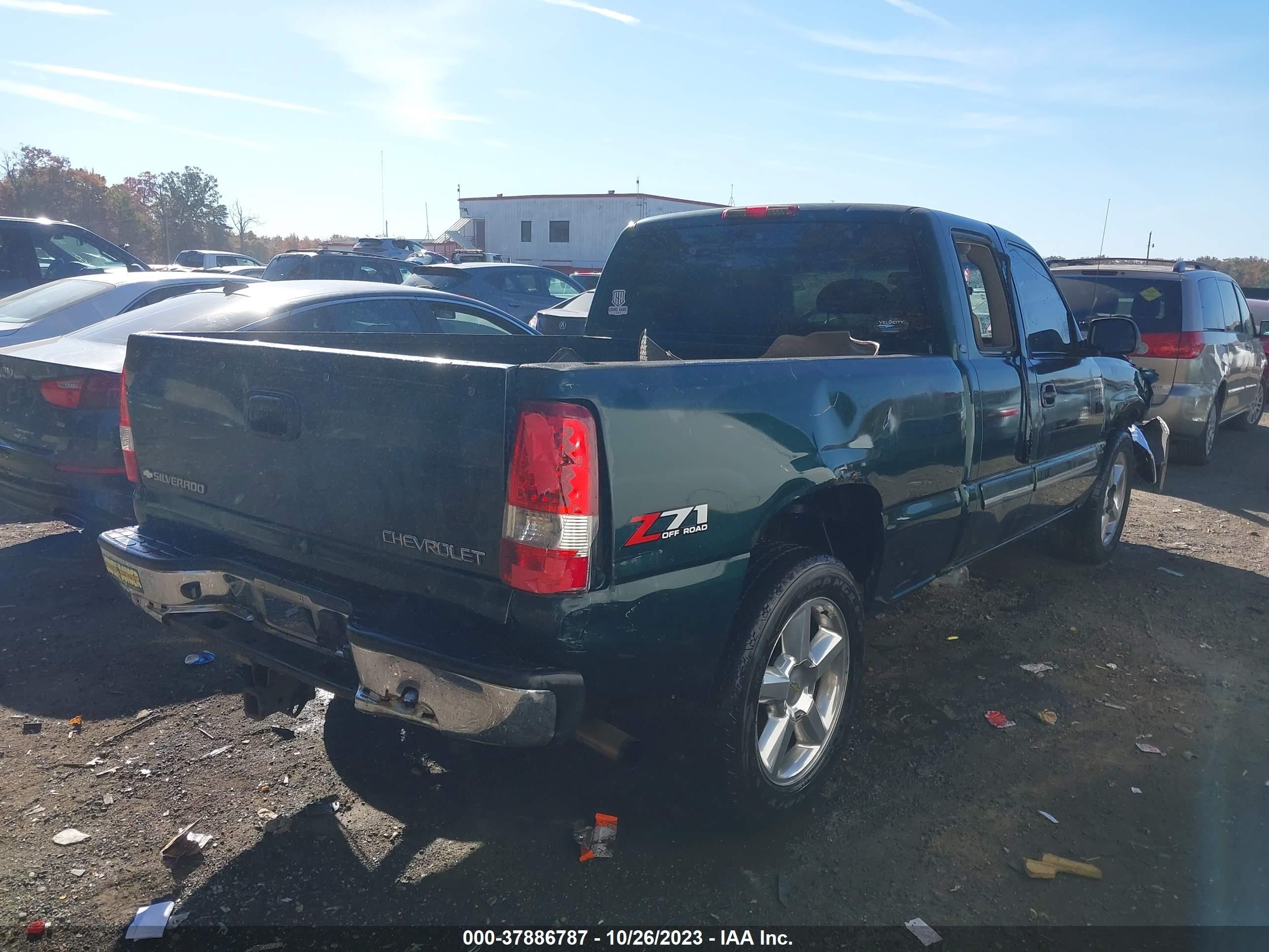 Photo 3 VIN: 1GCEK19TX3E231207 - CHEVROLET SILVERADO 