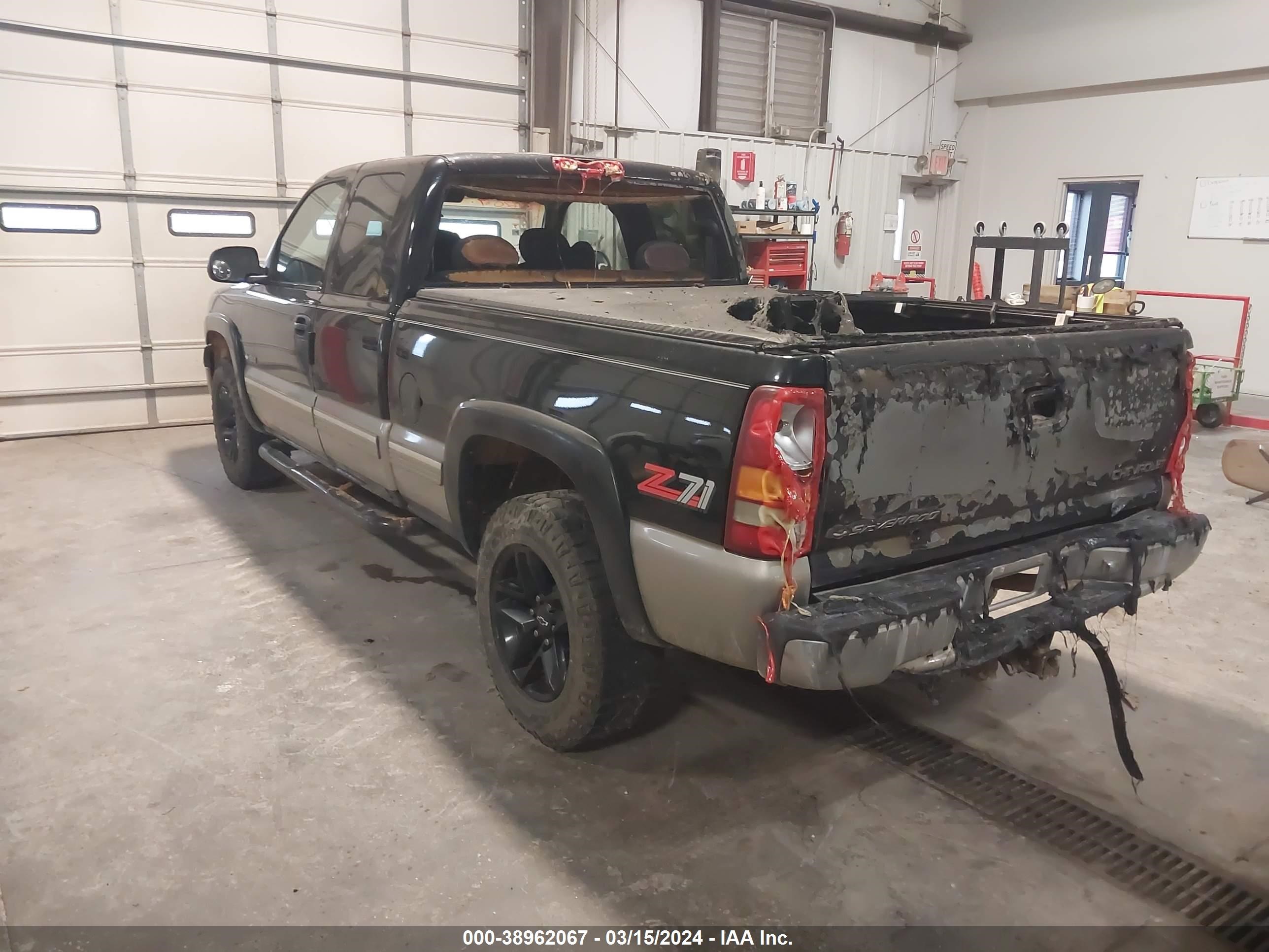 Photo 2 VIN: 1GCEK19TXXE102566 - CHEVROLET SILVERADO 