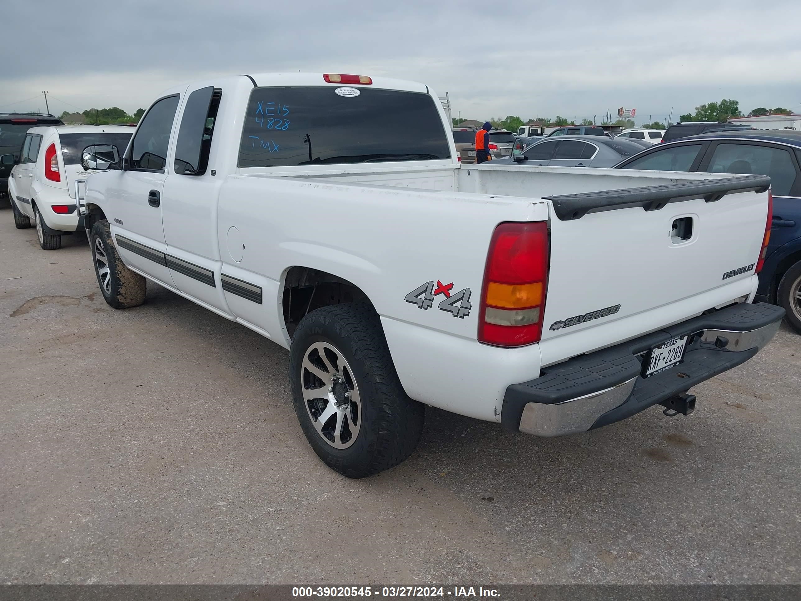 Photo 2 VIN: 1GCEK19TXXE154828 - CHEVROLET SILVERADO 